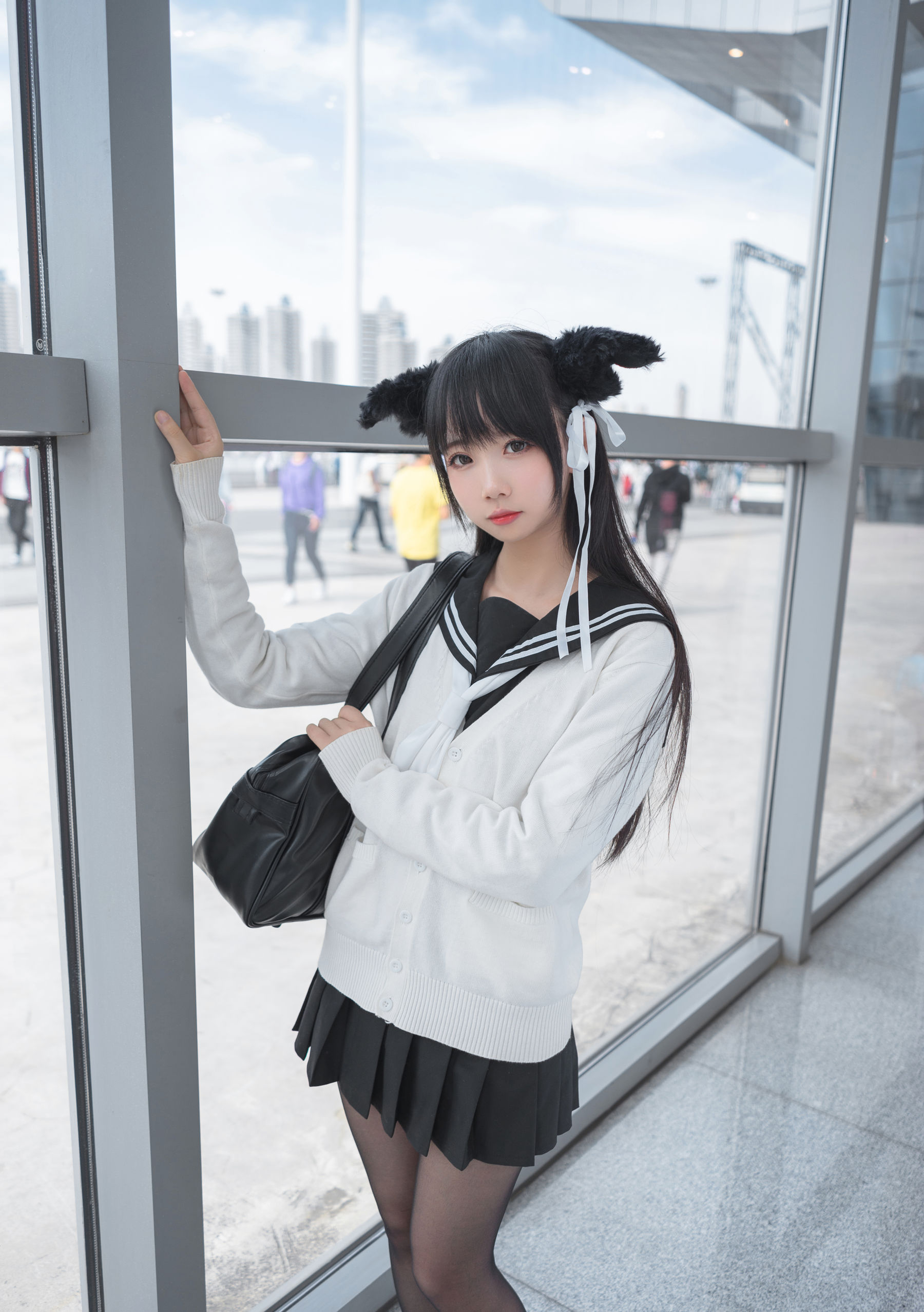 [网红COSER写真] Cos小姐姐雪琪 - 漫展上的小姐姐