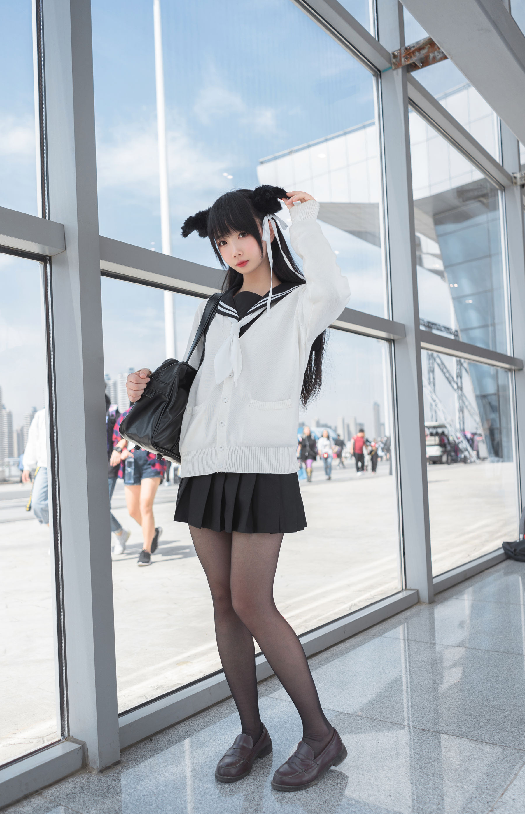 [网红COSER写真] Cos小姐姐雪琪 - 漫展上的小姐姐