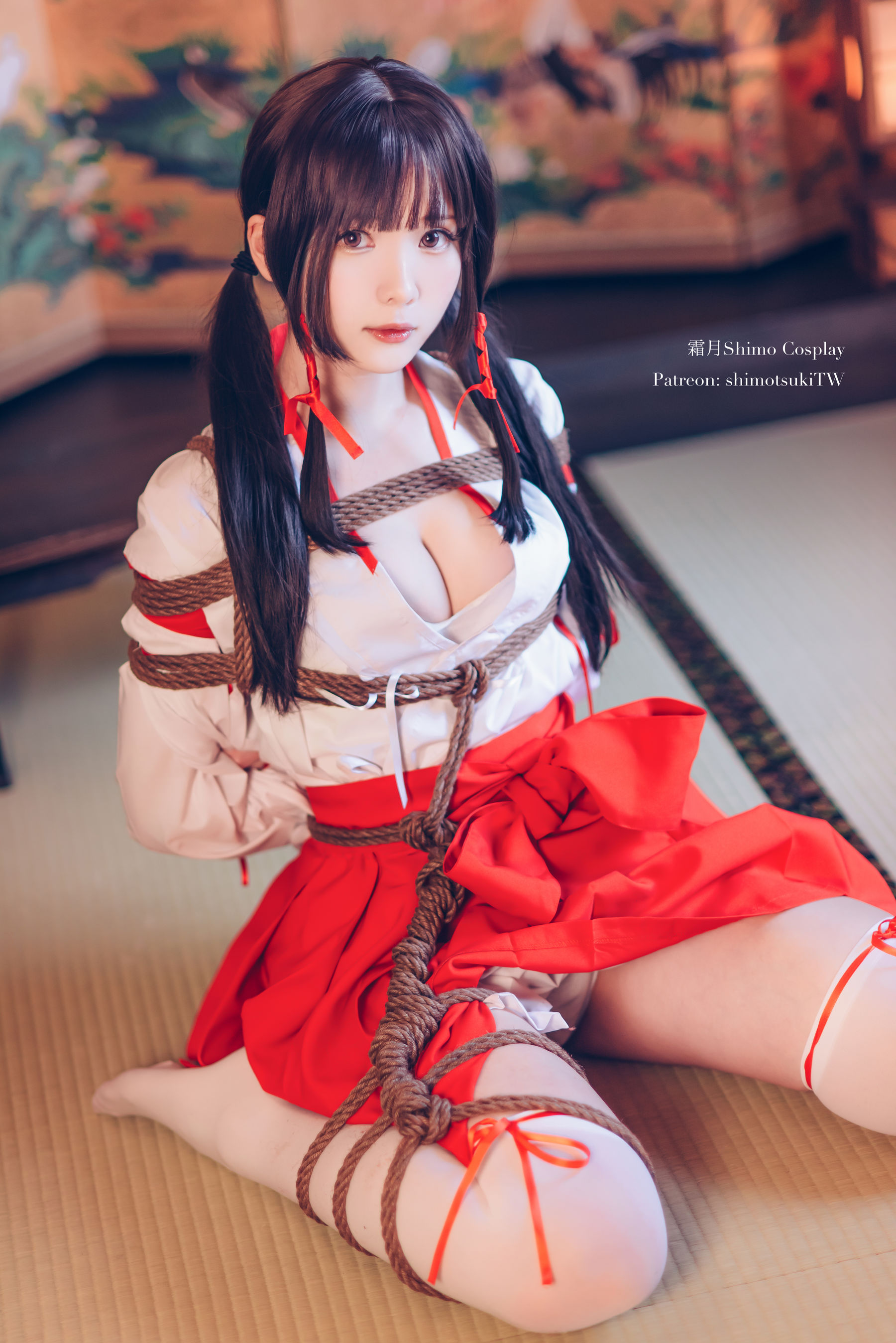[网红COSER写真] 微博妹纸霜月shimo - 巫女捆绑