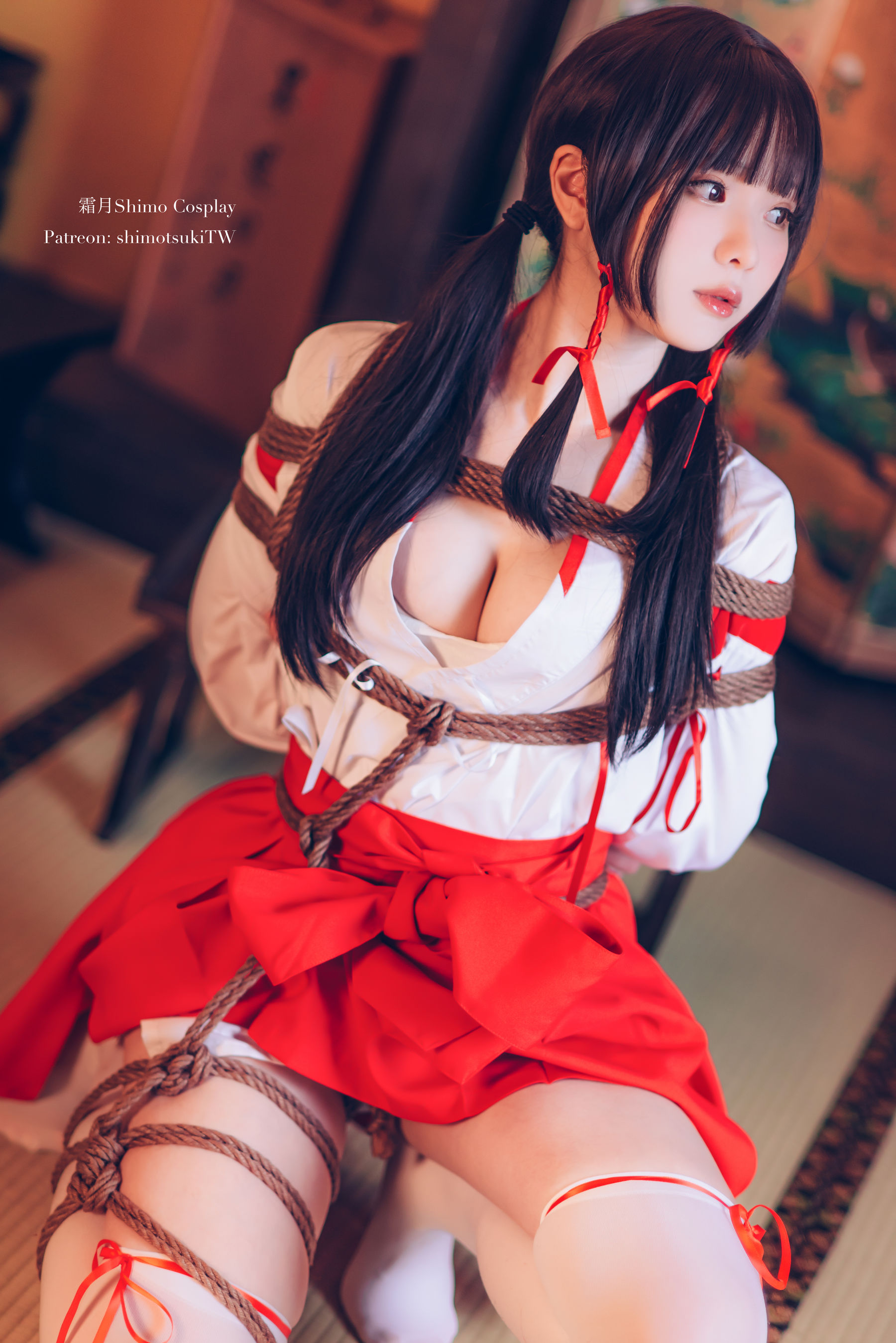 [网红COSER写真] 微博妹纸霜月shimo - 巫女捆绑