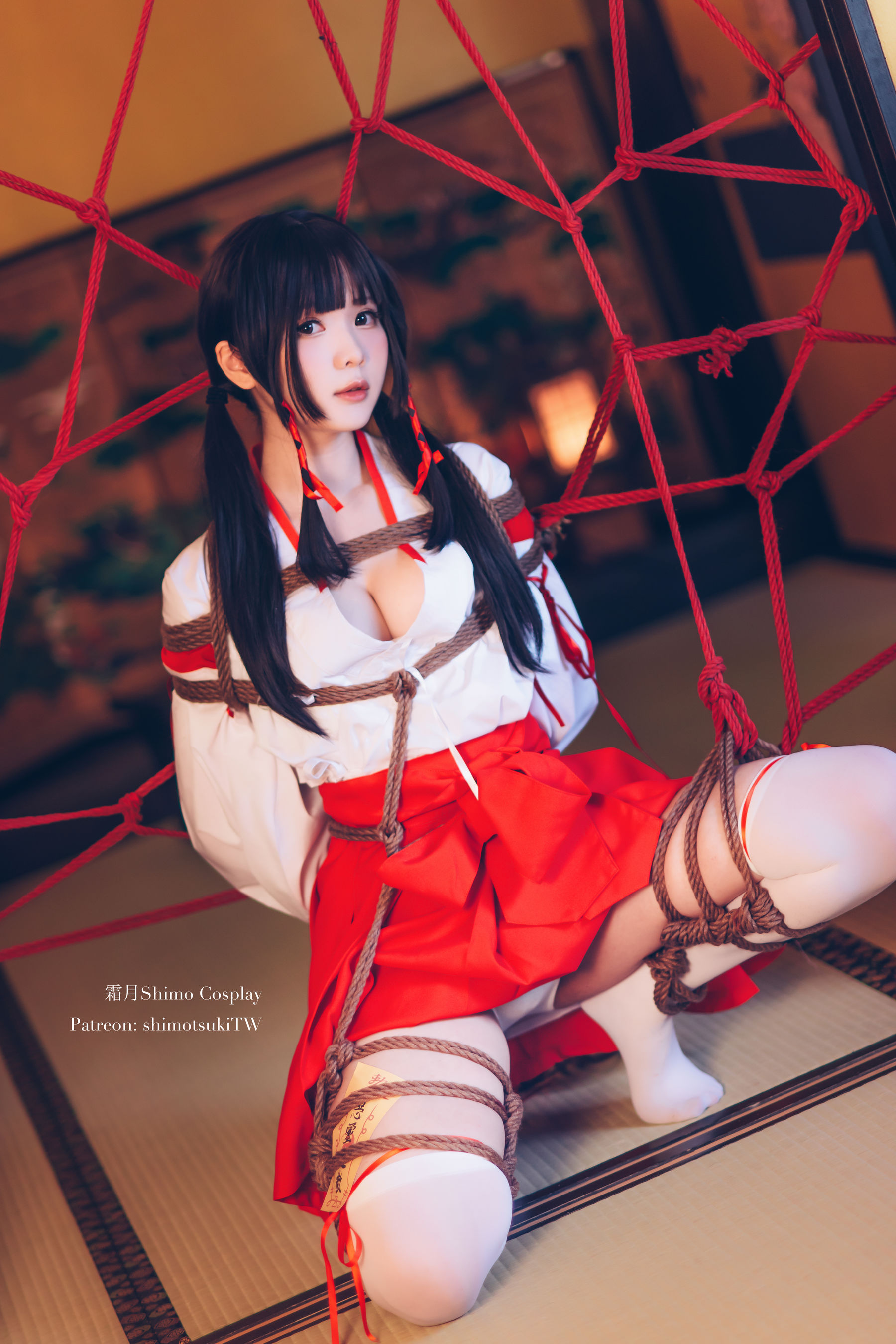[网红COSER写真] 微博妹纸霜月shimo - 巫女捆绑