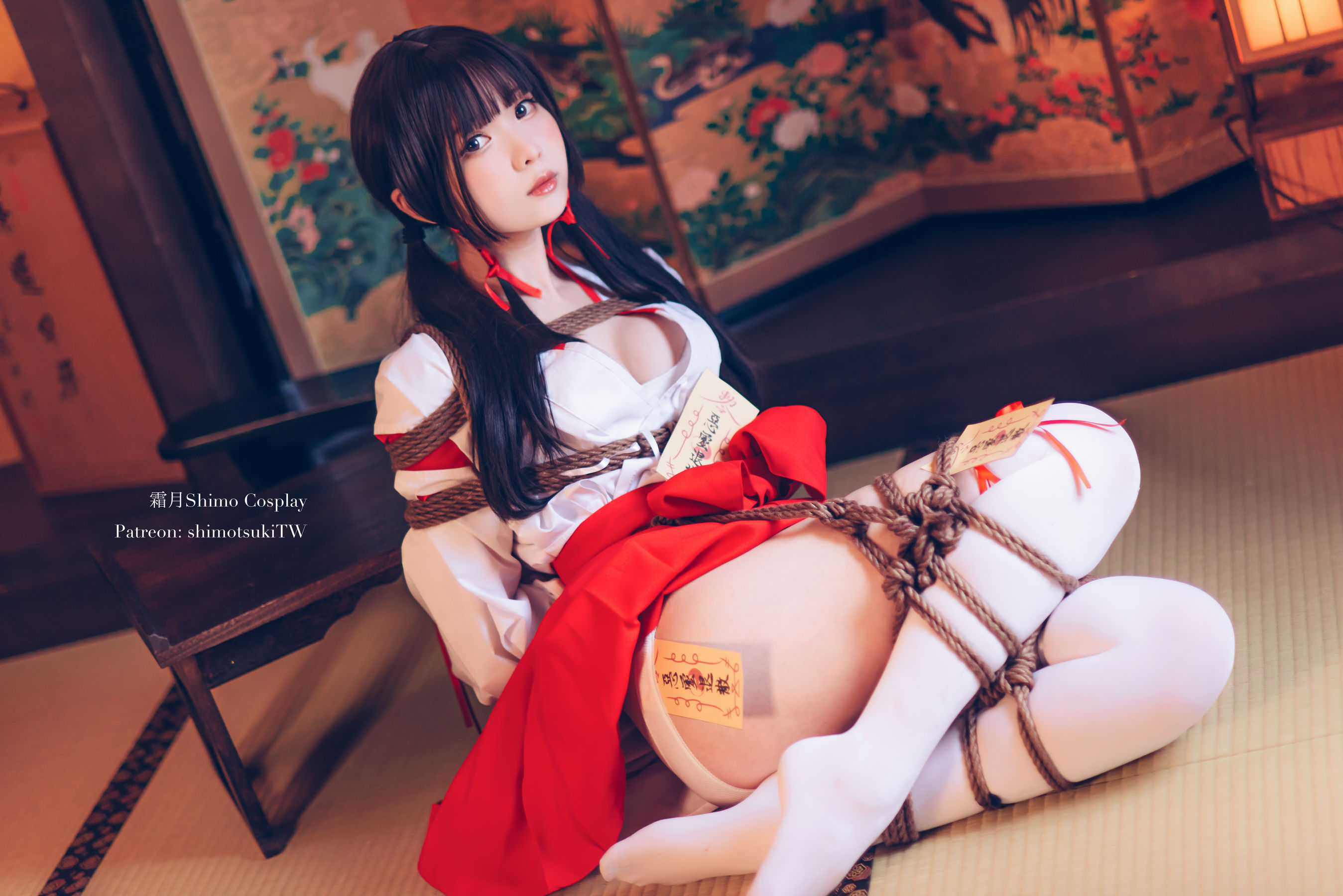 [网红COSER写真] 微博妹纸霜月shimo - 巫女捆绑