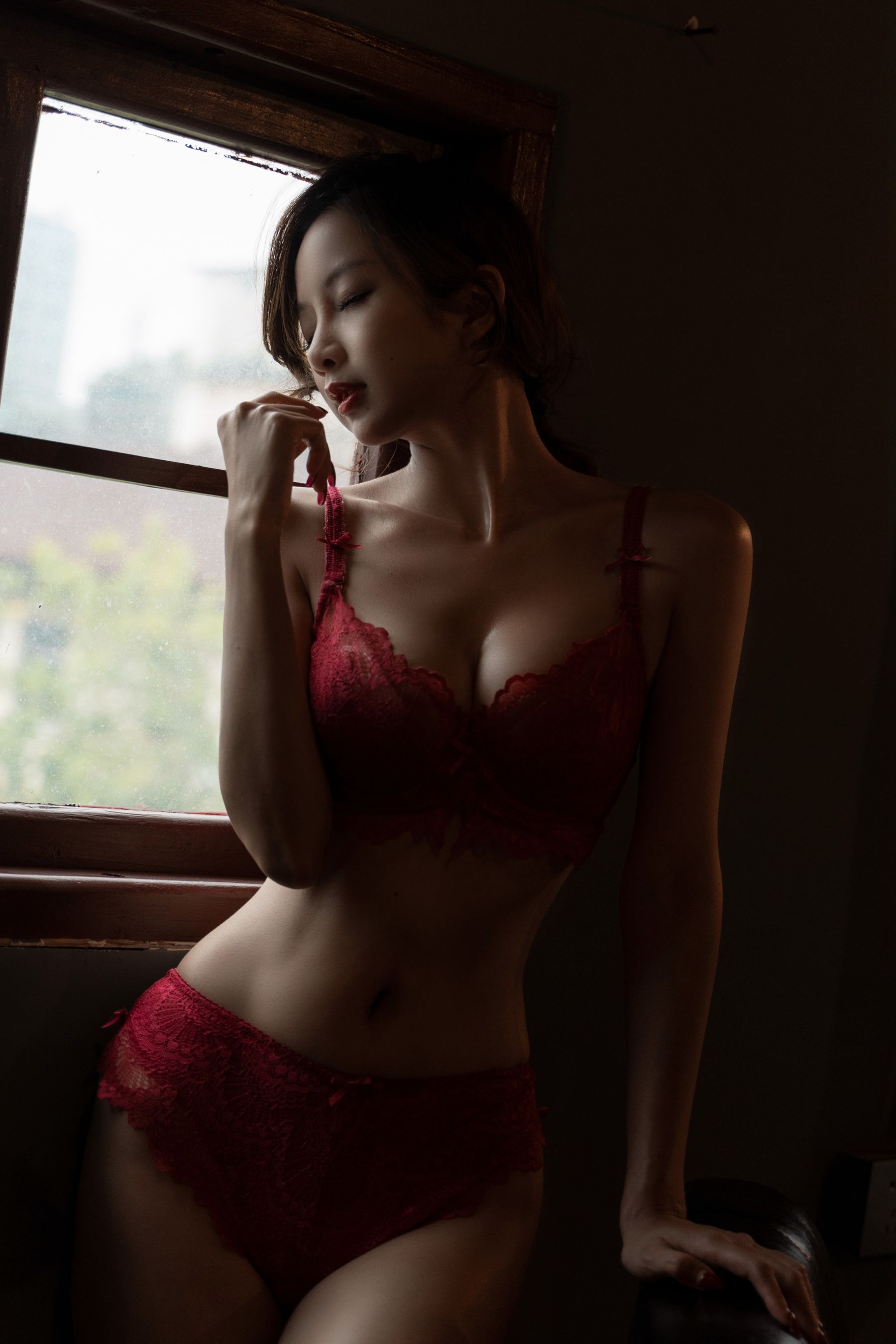 [网红COSER写真] Nicole小月 - 后窗