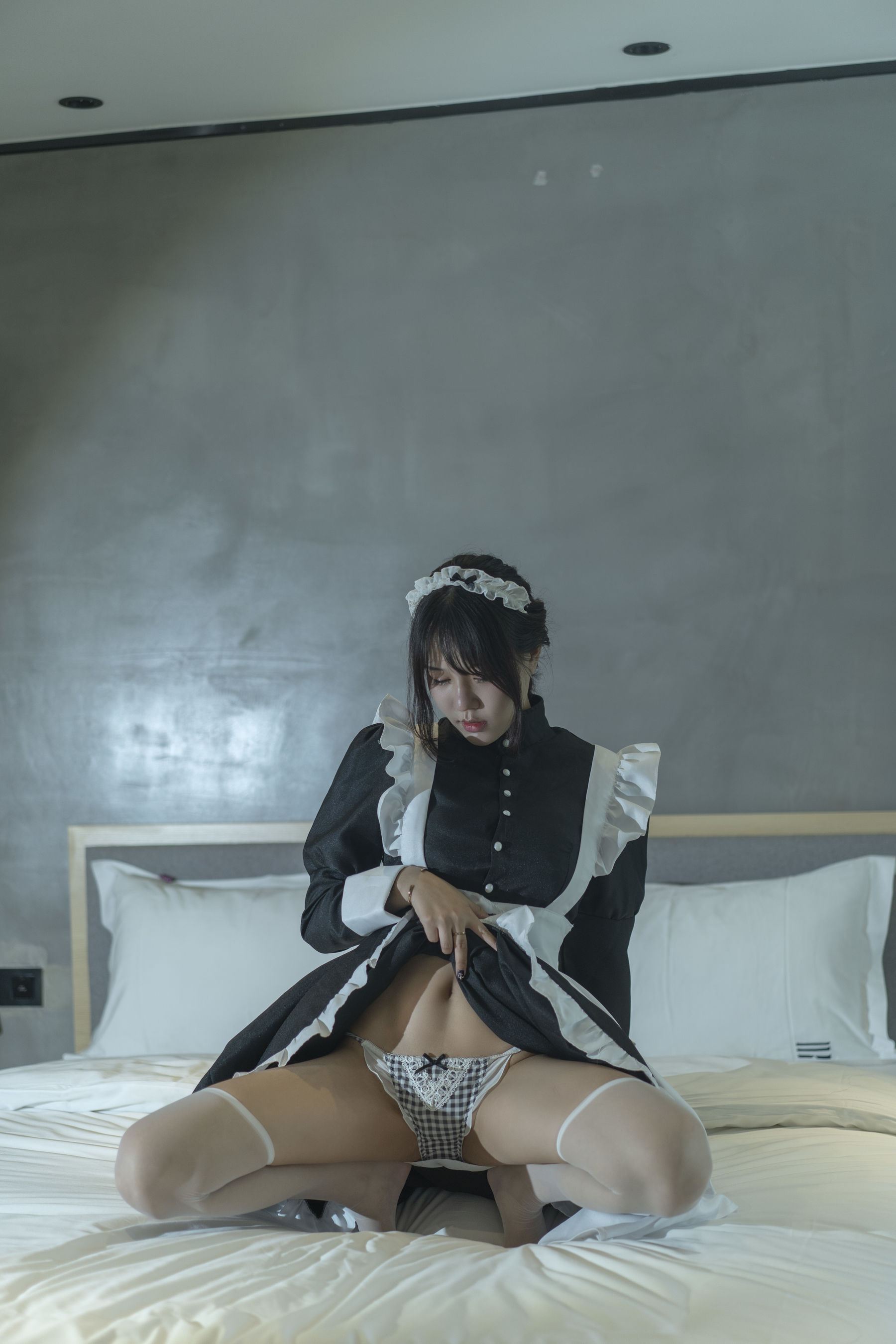 [网红COSER写真] 微博妹子 汐 - 奴仆