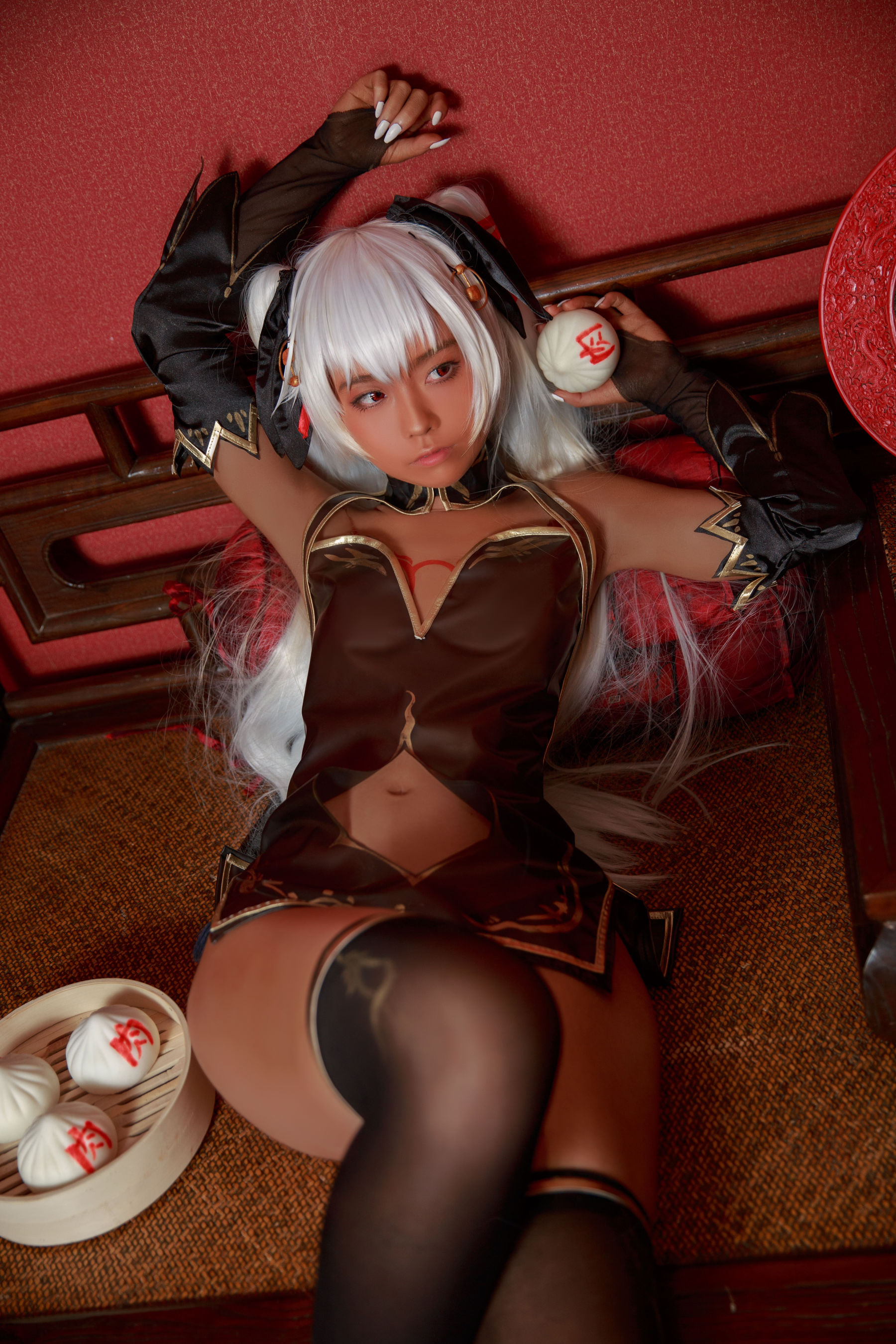 [网红COSER写真] 动漫博主G44不会受伤 - 褐色旗袍娘