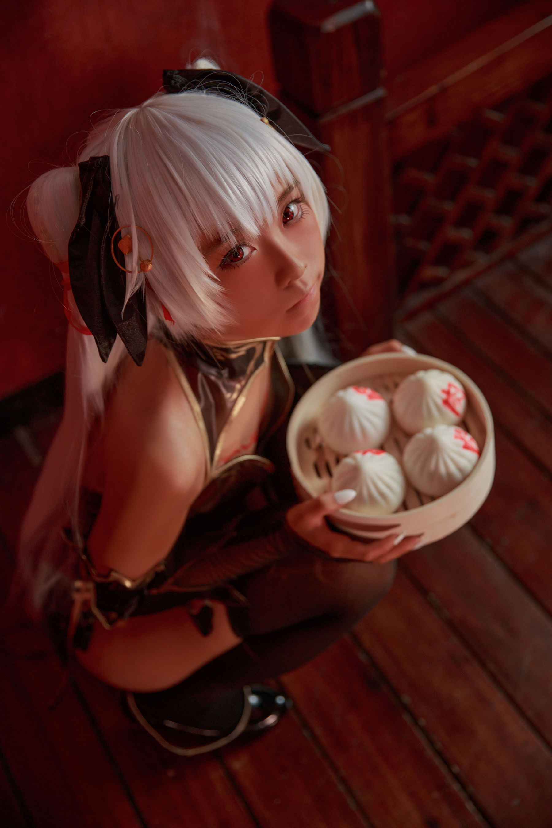 [网红COSER写真] 动漫博主G44不会受伤 - 褐色旗袍娘