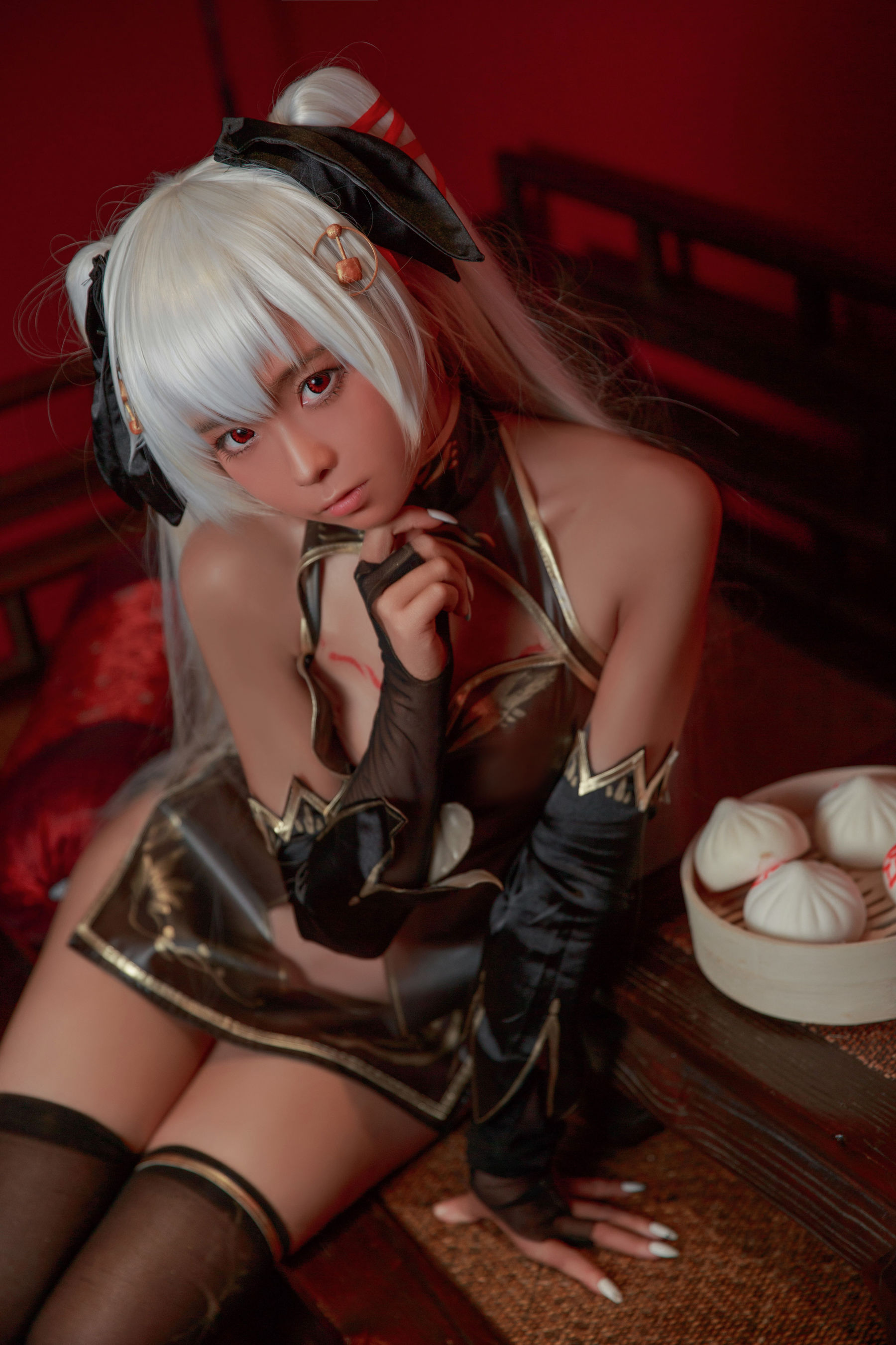 [网红COSER写真] 动漫博主G44不会受伤 - 褐色旗袍娘