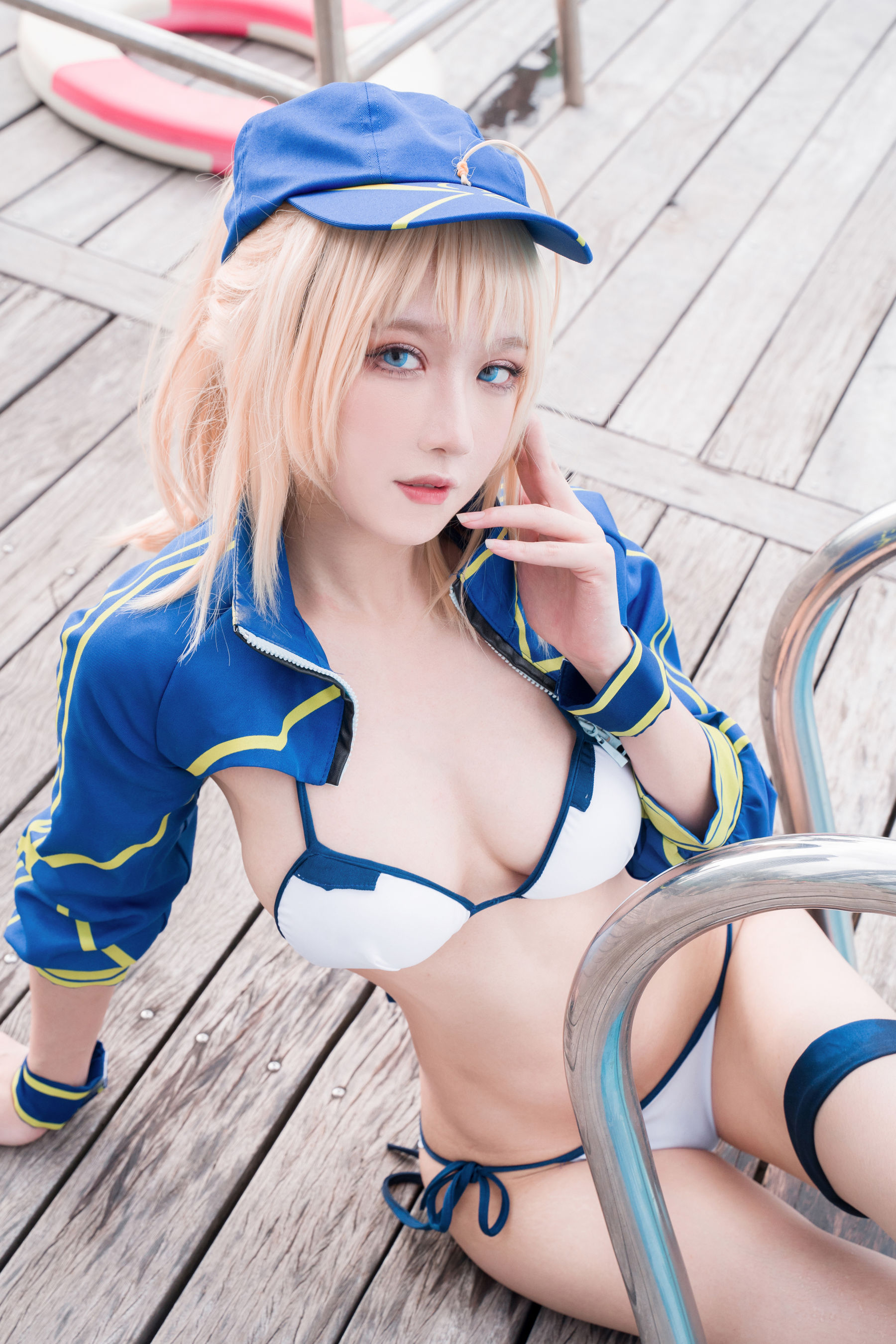 [网红COSER写真] 动漫博主阿包也是兔娘 - 谜之女主角X毛水着
