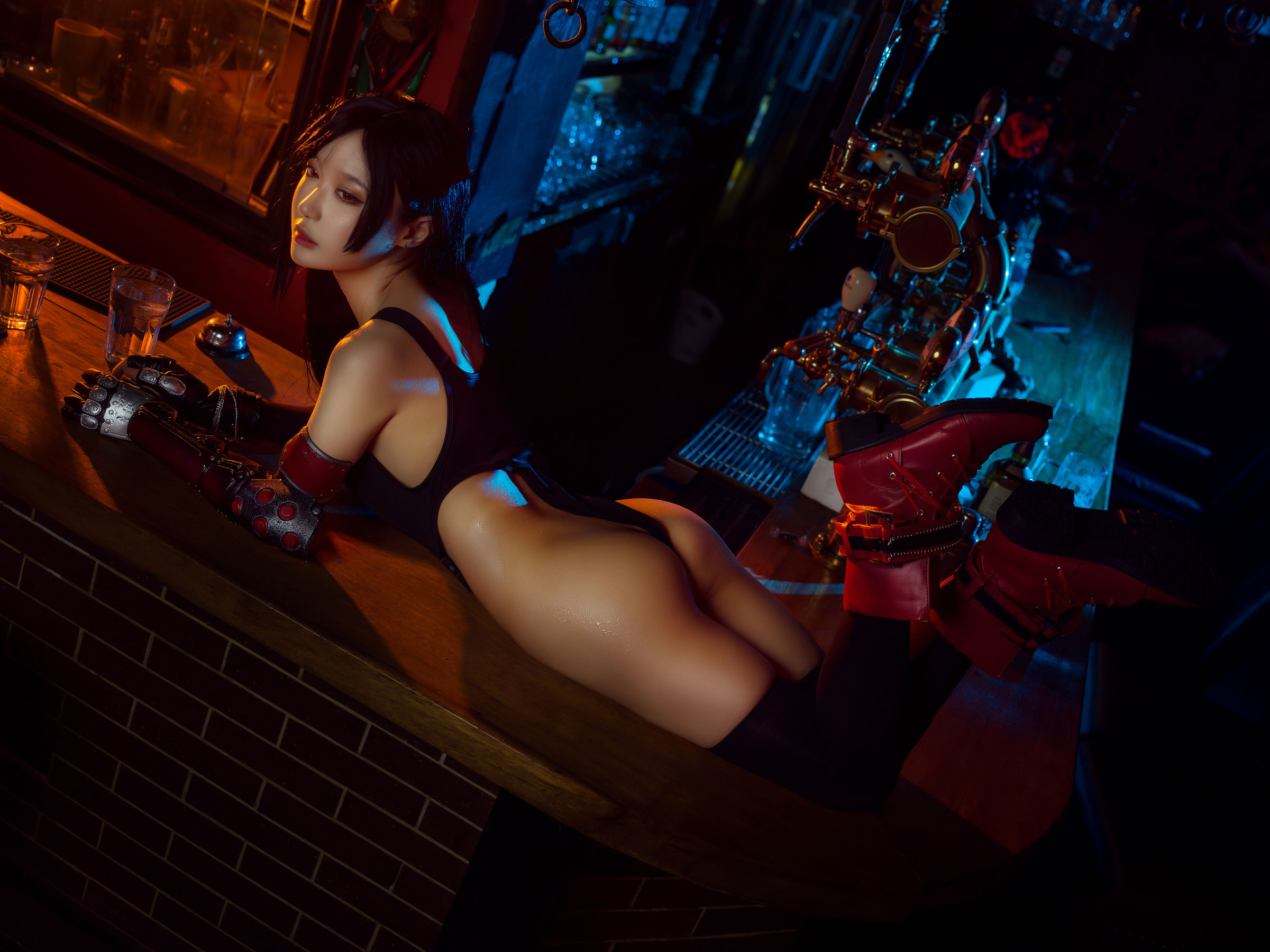 [网红COSER写真] 动漫博主阿包也是兔娘 - 蒂法