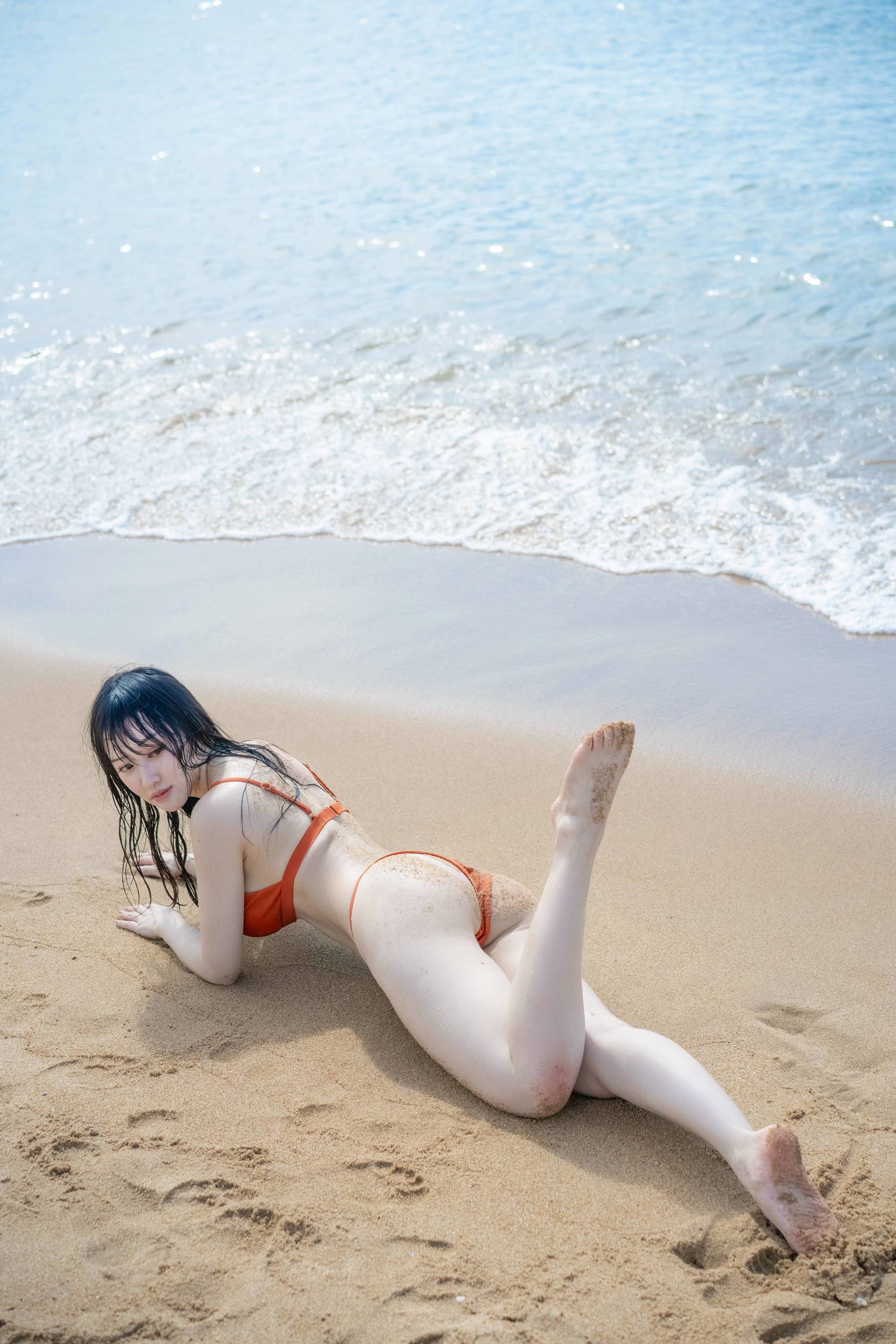[网红COSER写真] 动漫博主脱尾巴Mizuki - 沙滩
