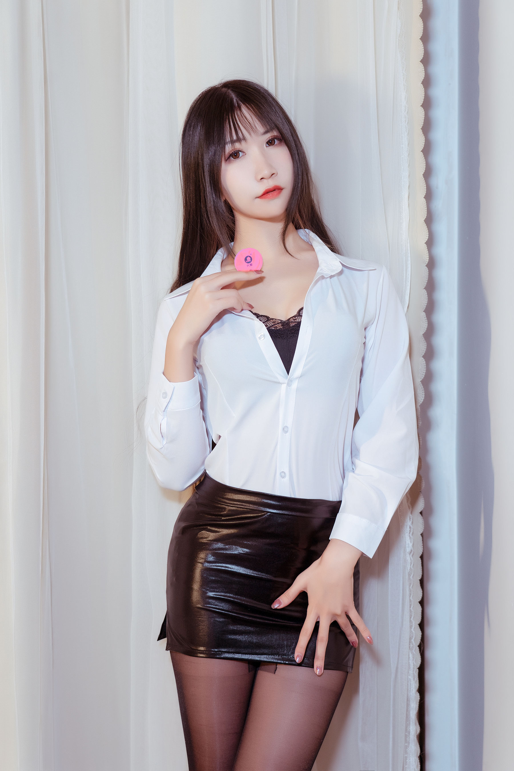 [网红COSER写真] 动漫博主阮邑_Fairy - 大象 OL