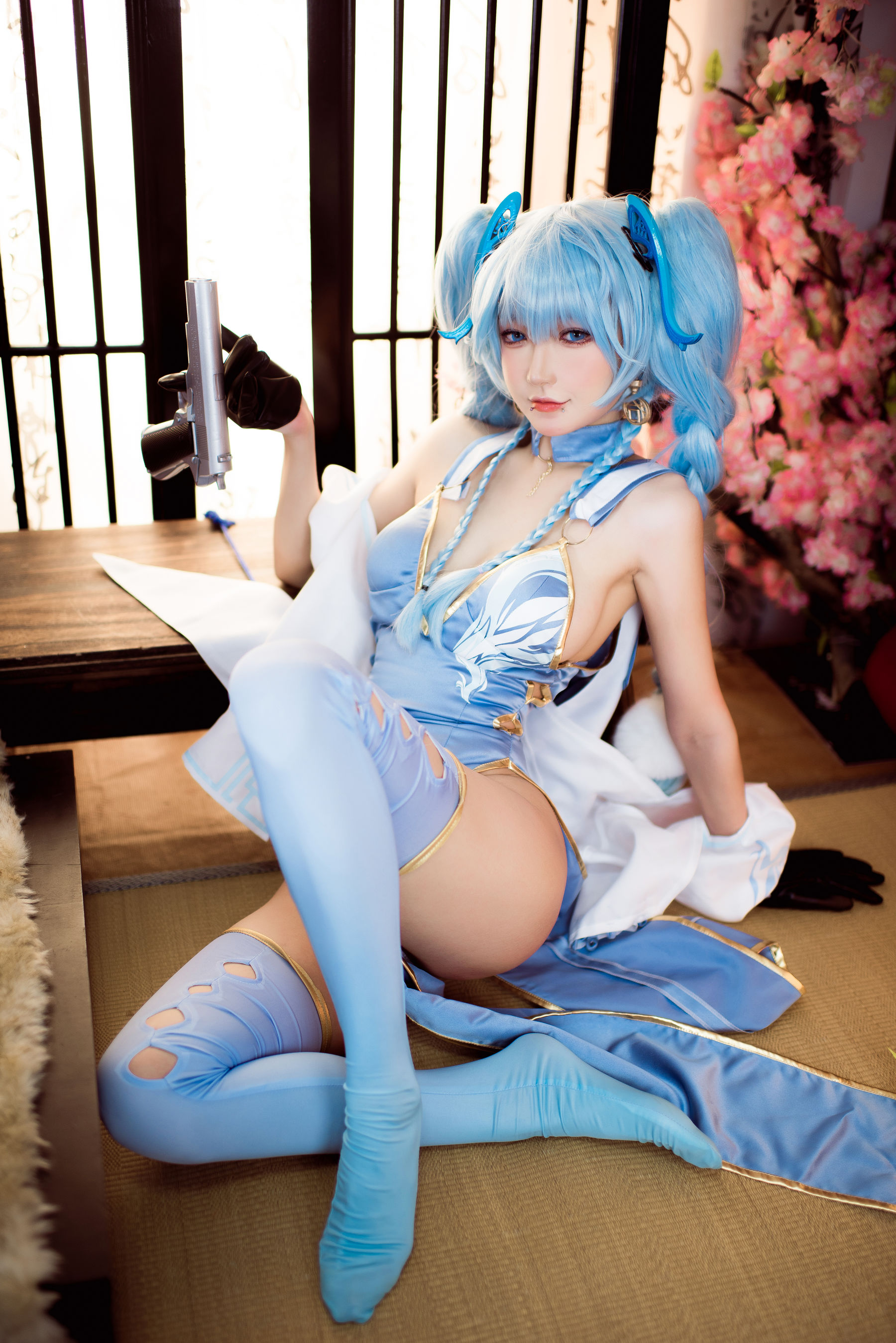 [网红COSER写真] 动漫博主阿包也是兔娘 - 少女前线 PA15翠雀媚