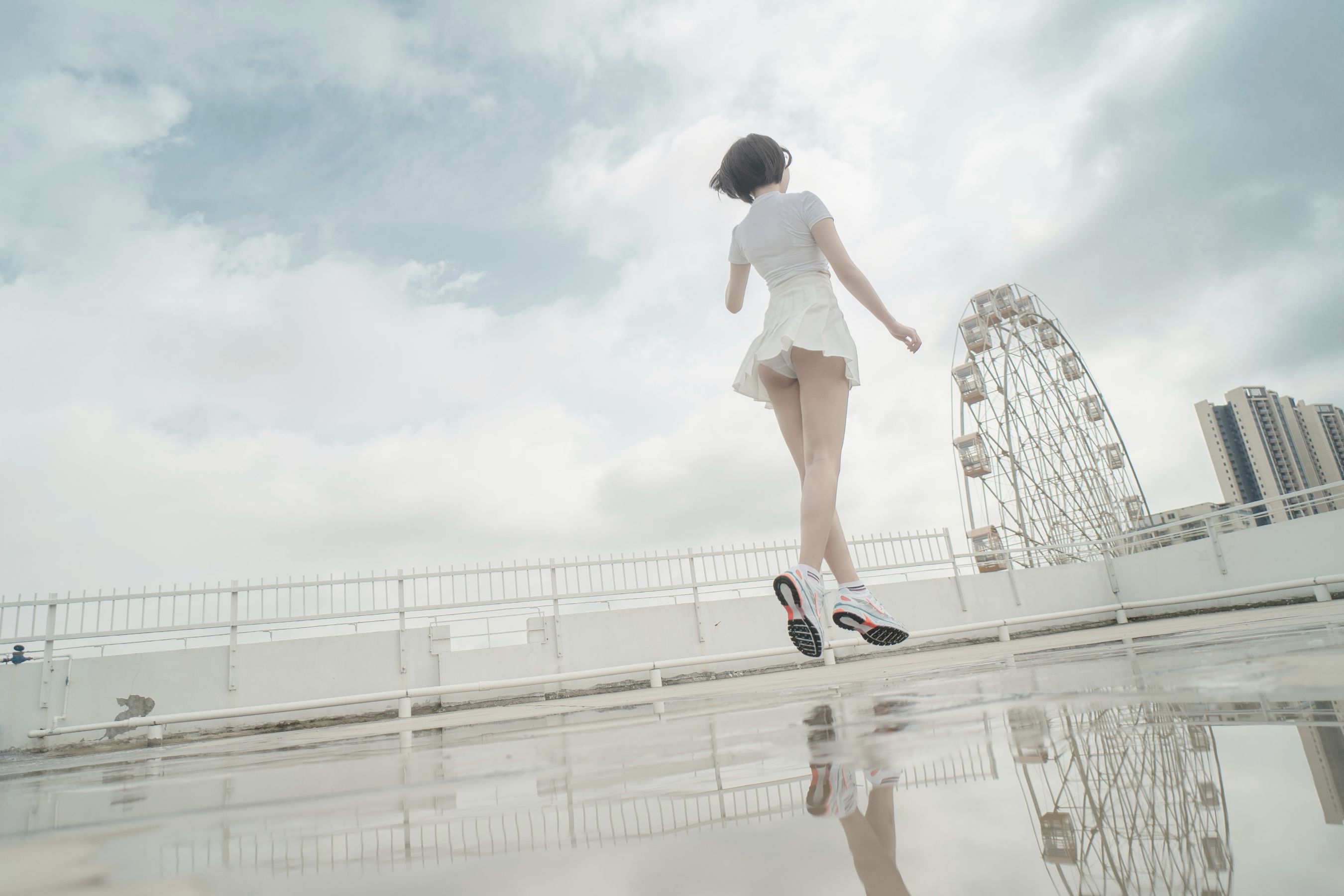[网红COSER写真] 鬼马少女阿薰kaOri - 天台