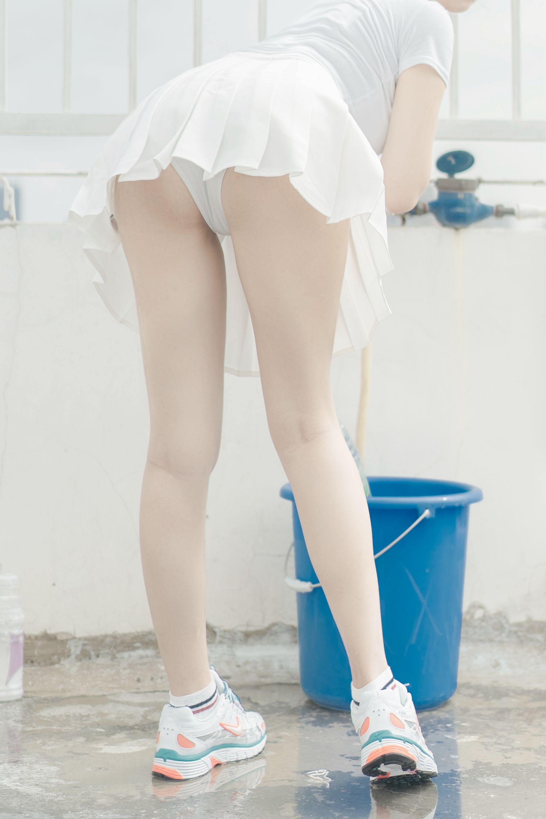 [网红COSER写真] 鬼马少女阿薰kaOri - 天台