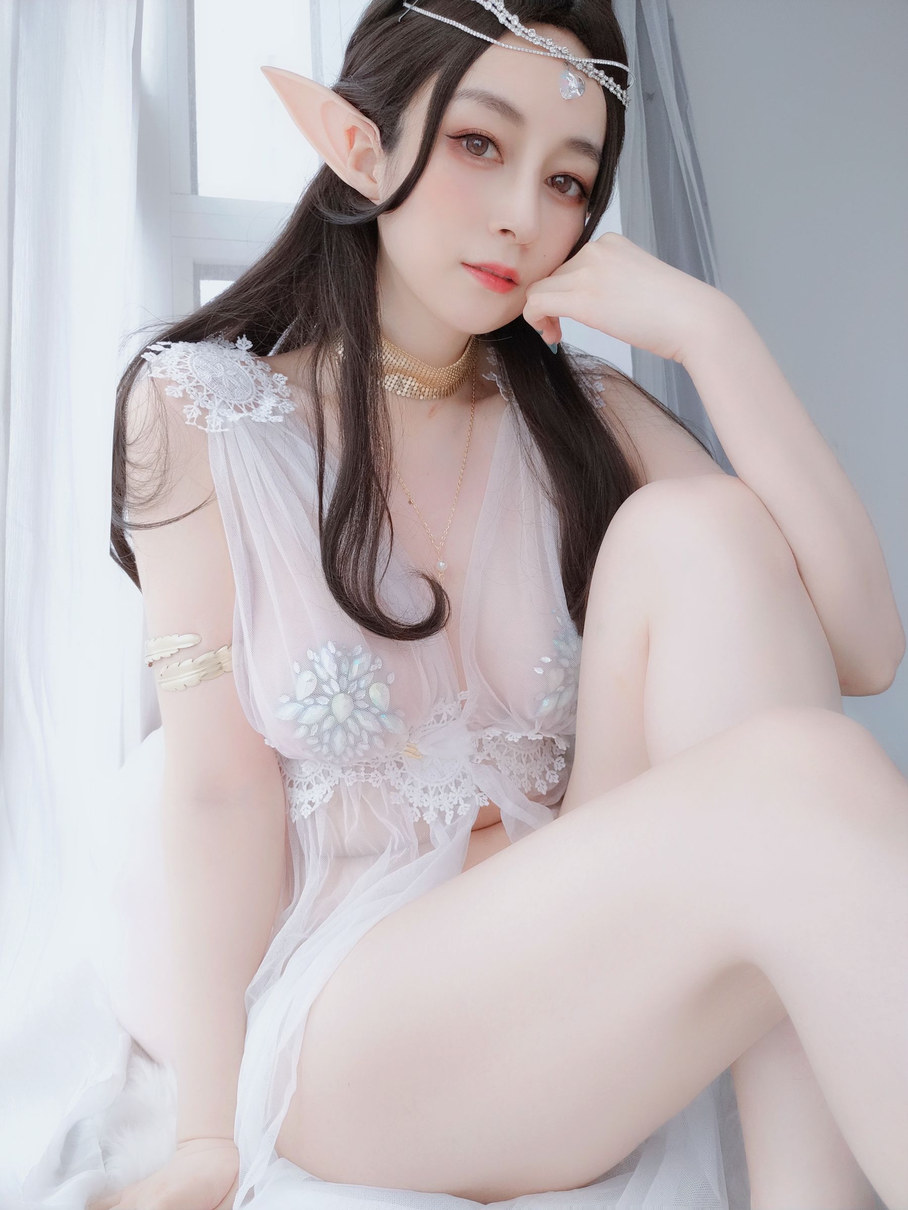 [网红COSER写真] Coser小姐姐白银 - 精灵宝石内衣