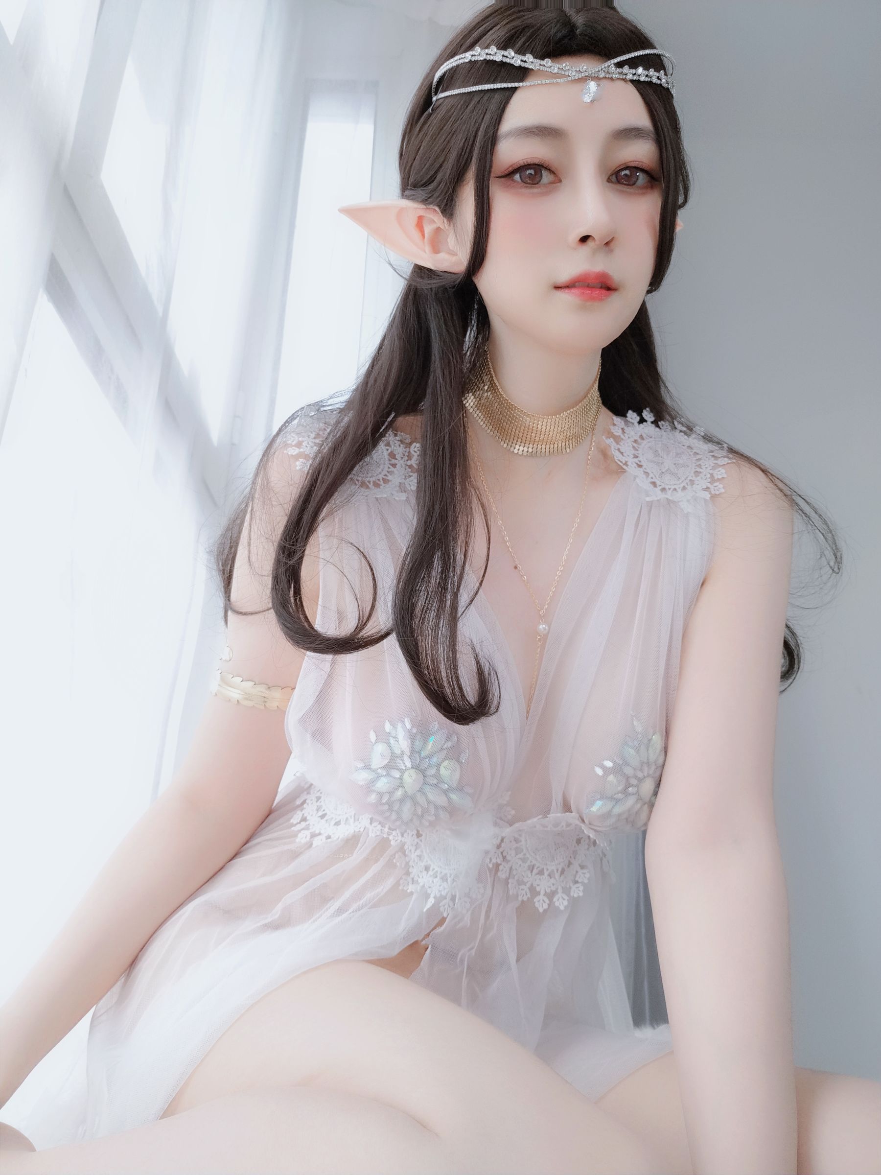 [网红COSER写真] Coser小姐姐白银 - 精灵宝石内衣