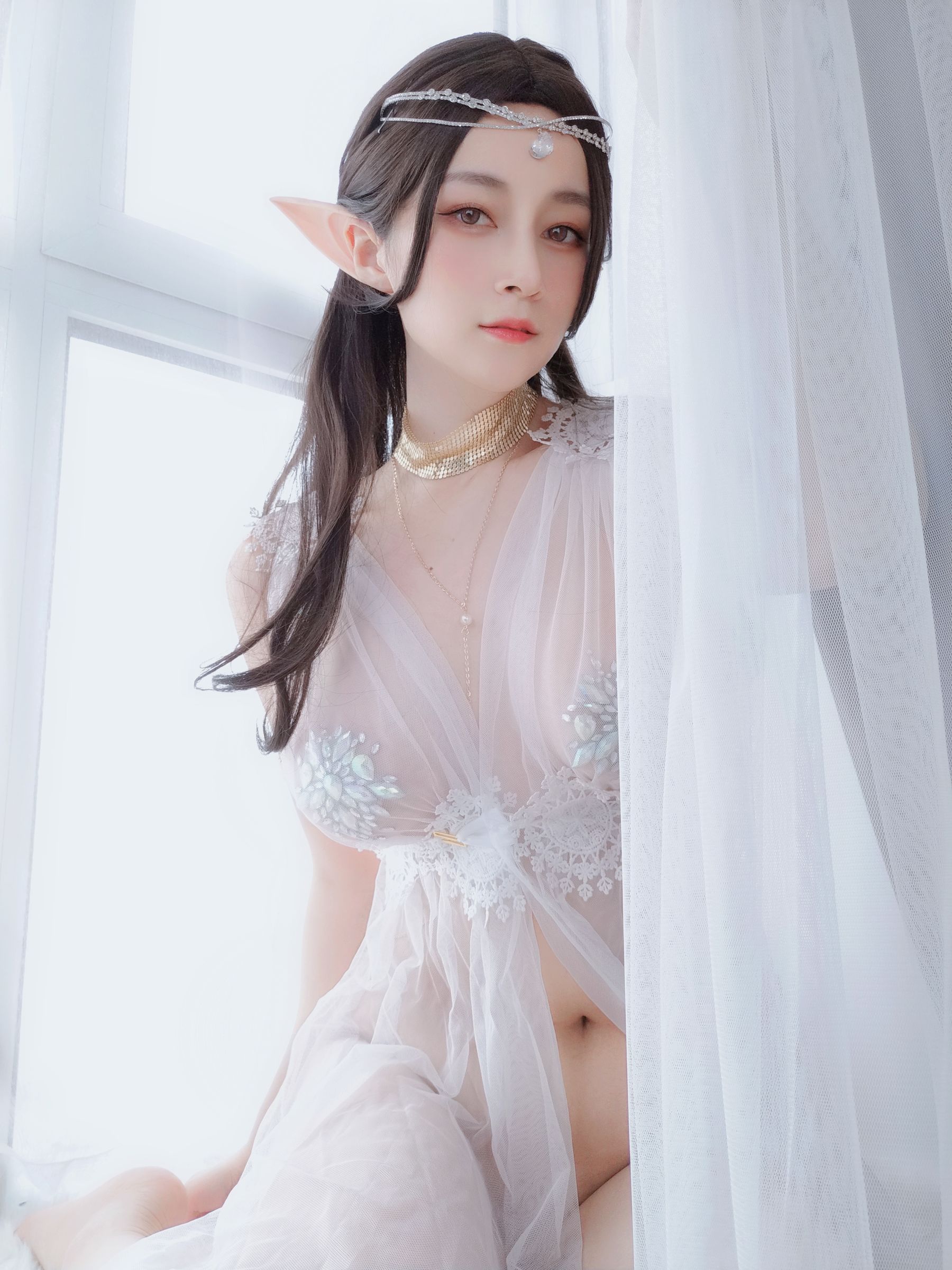 [网红COSER写真] Coser小姐姐白银 - 精灵宝石内衣