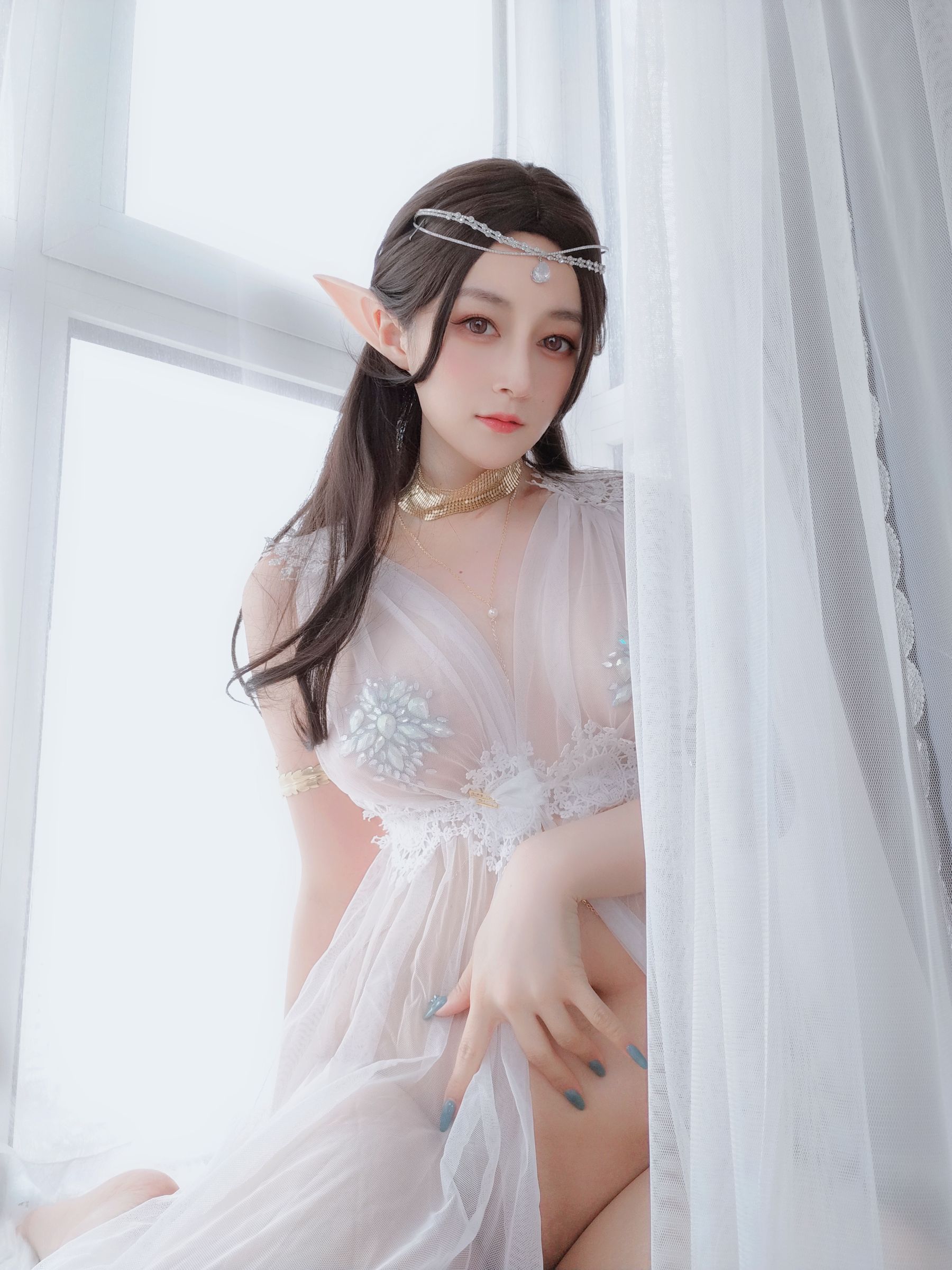 [网红COSER写真] Coser小姐姐白银 - 精灵宝石内衣