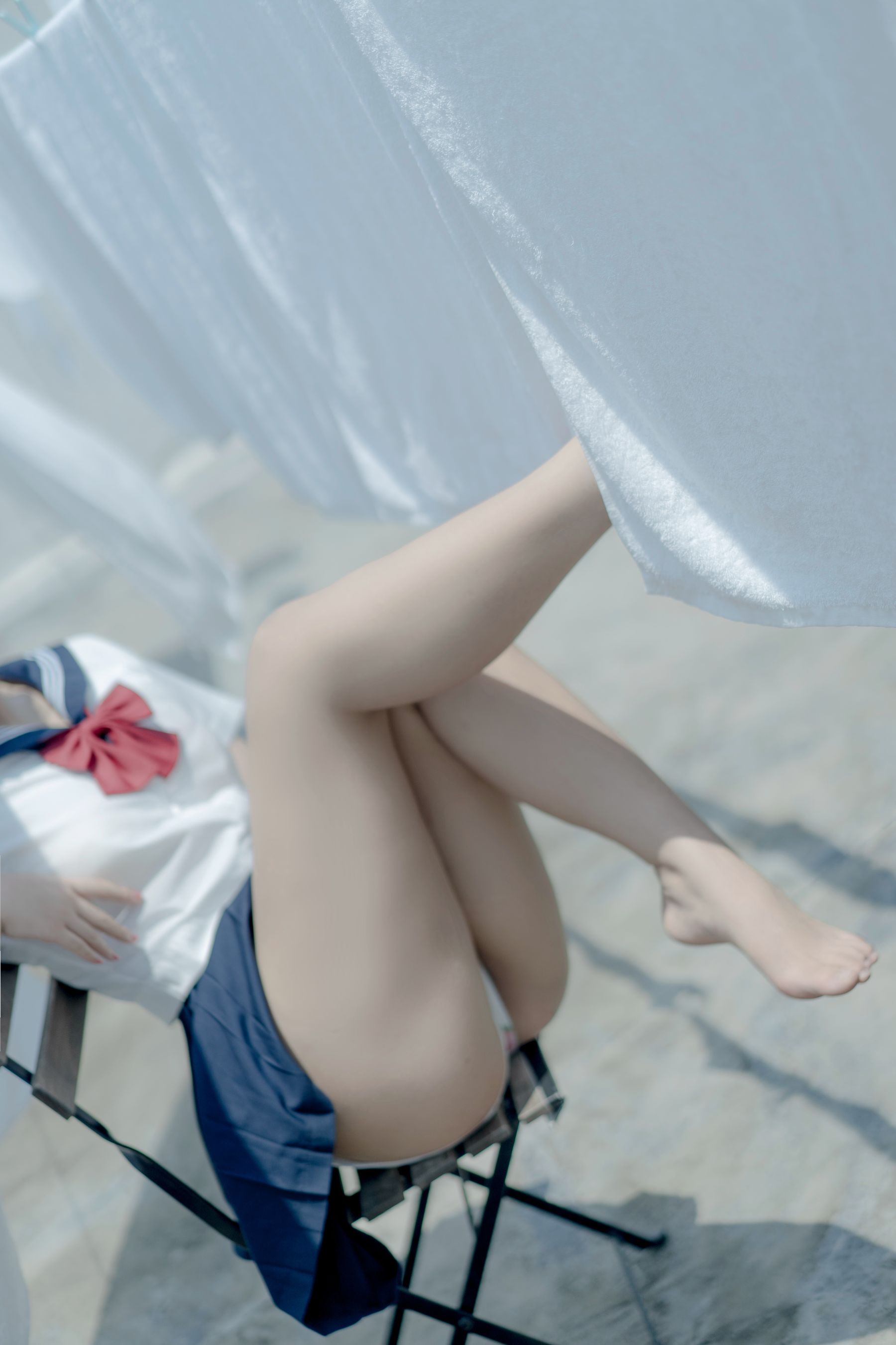 [网红COSER写真] 萌系小姐姐-白烨- - 天台