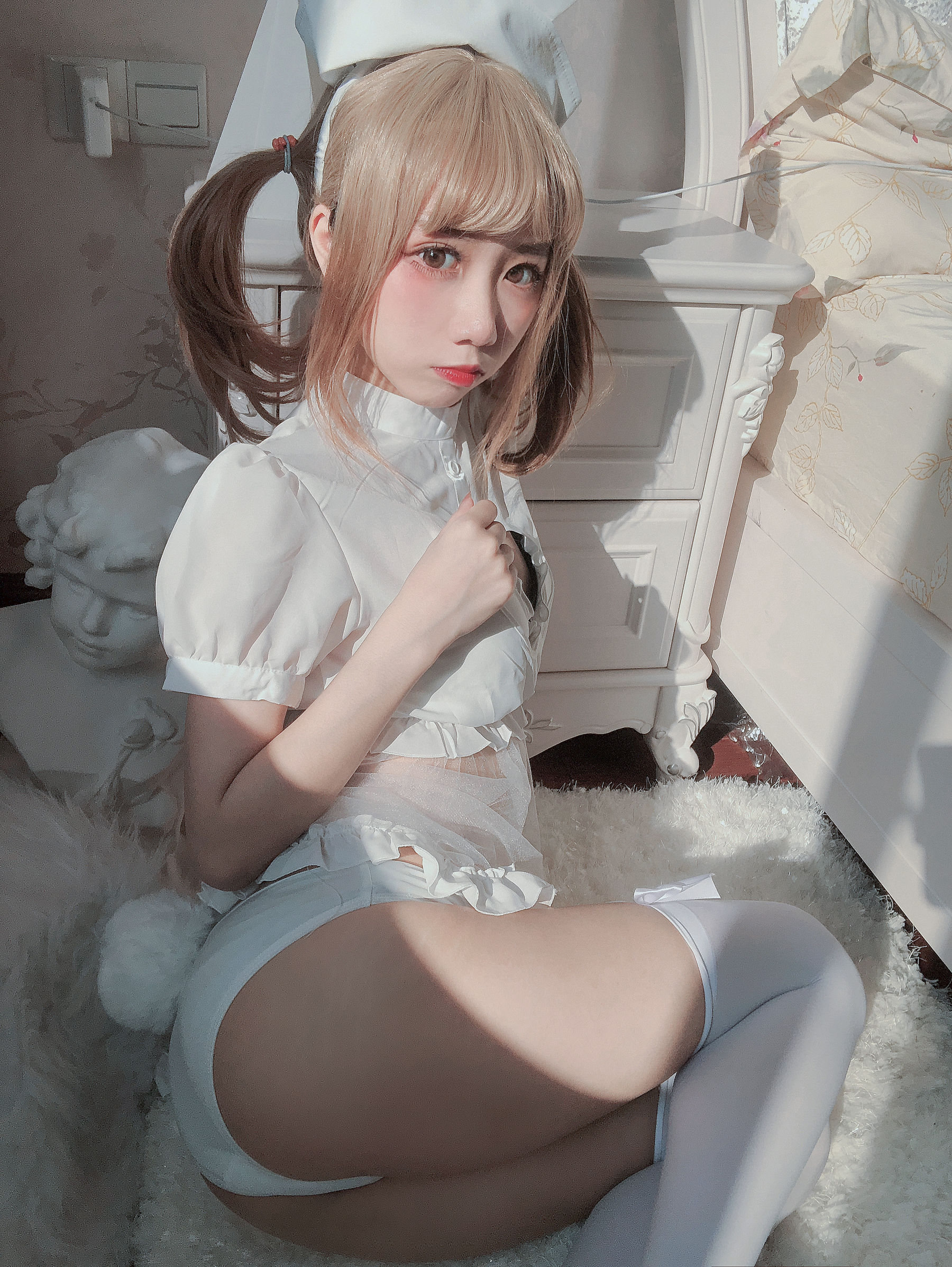 [网红COSER写真] 动漫博主果咩酱w - 兔兔护士