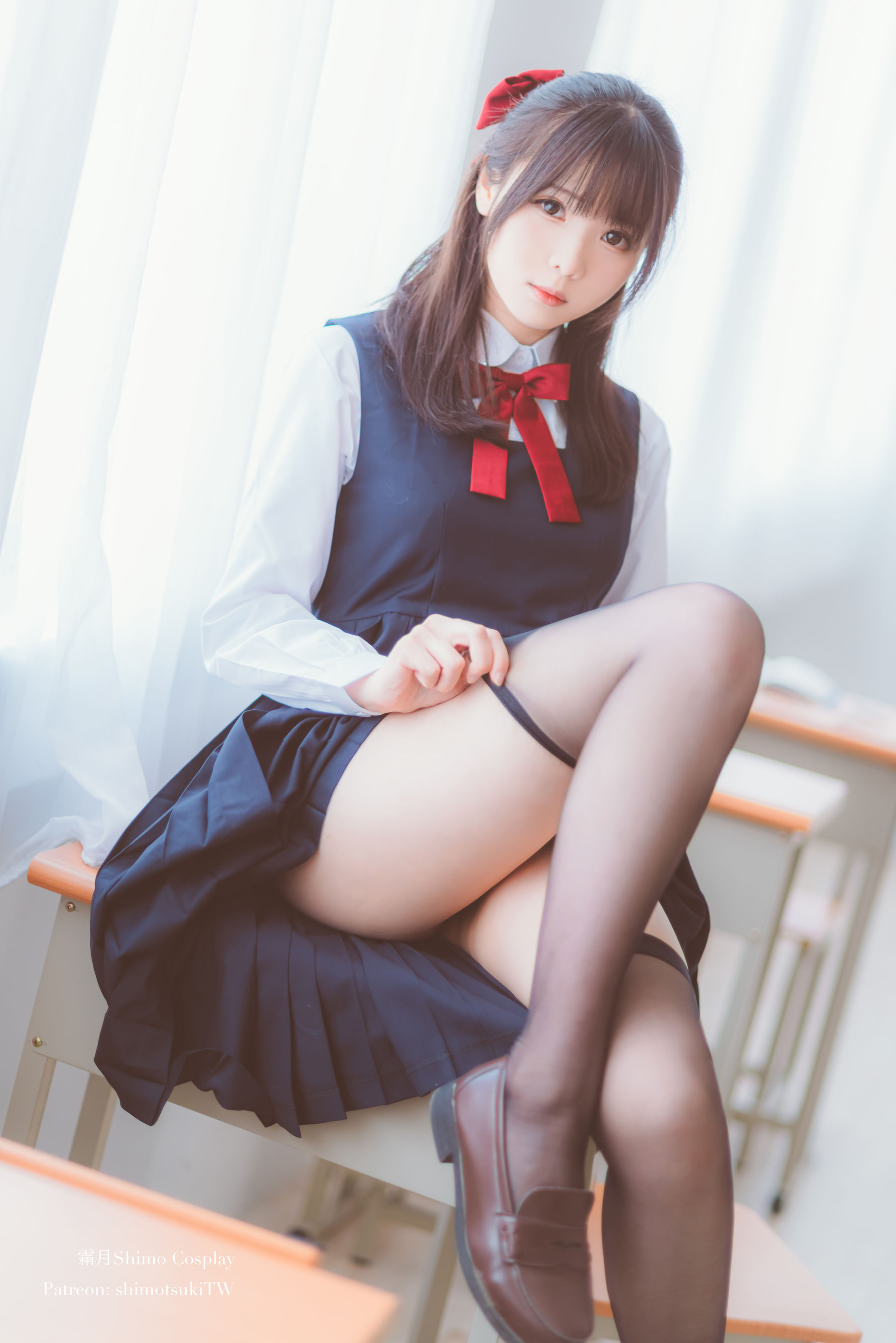 [网红COSER写真] 微博妹纸霜月shimo - JK校服的诱惑