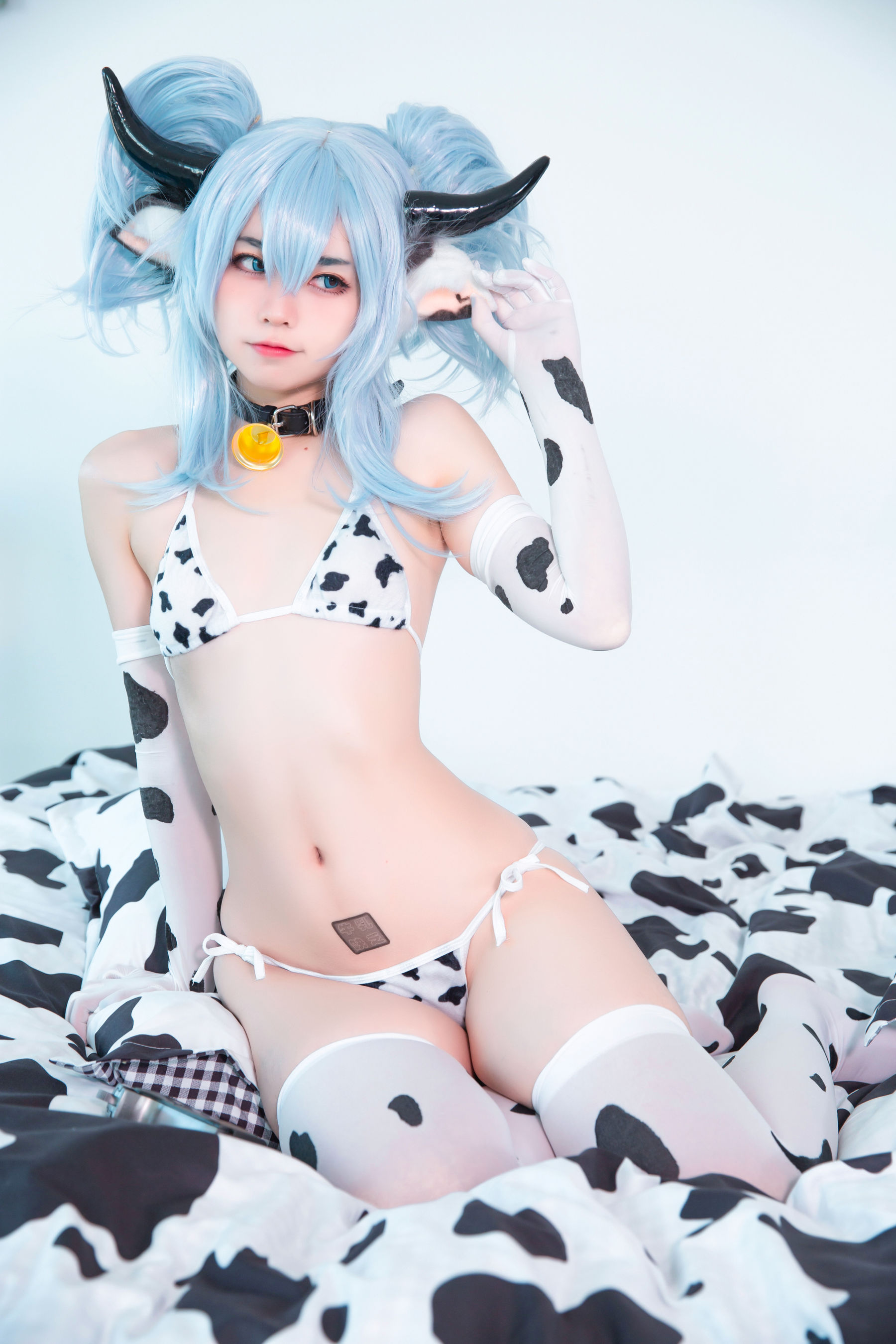 [网红COSER写真] 动漫博主G44不会受伤 - PA-15 奶牛
