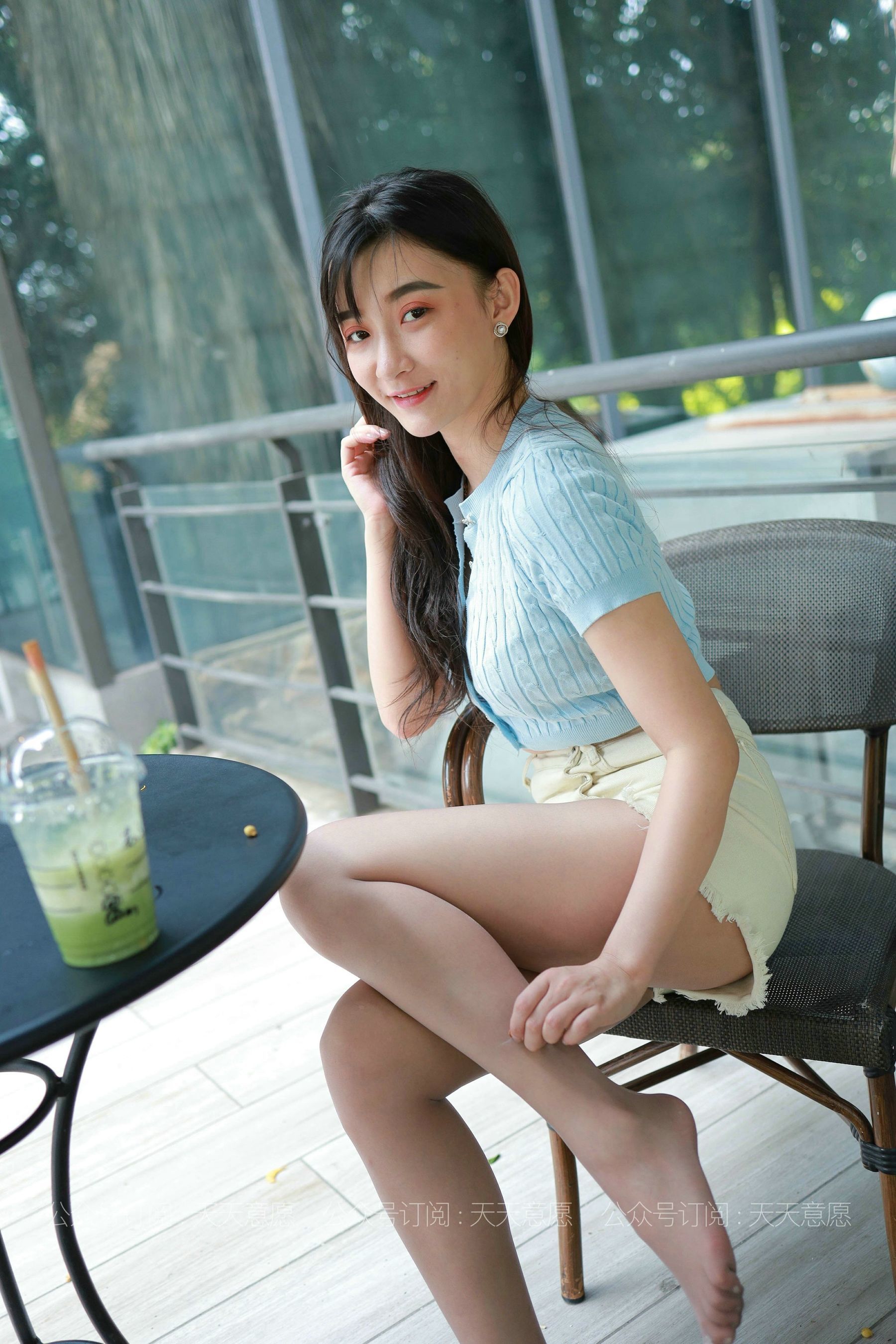 [IESS异思趣向] 丝享家 820：秋秋《和你有个约会》 丝袜美腿套图