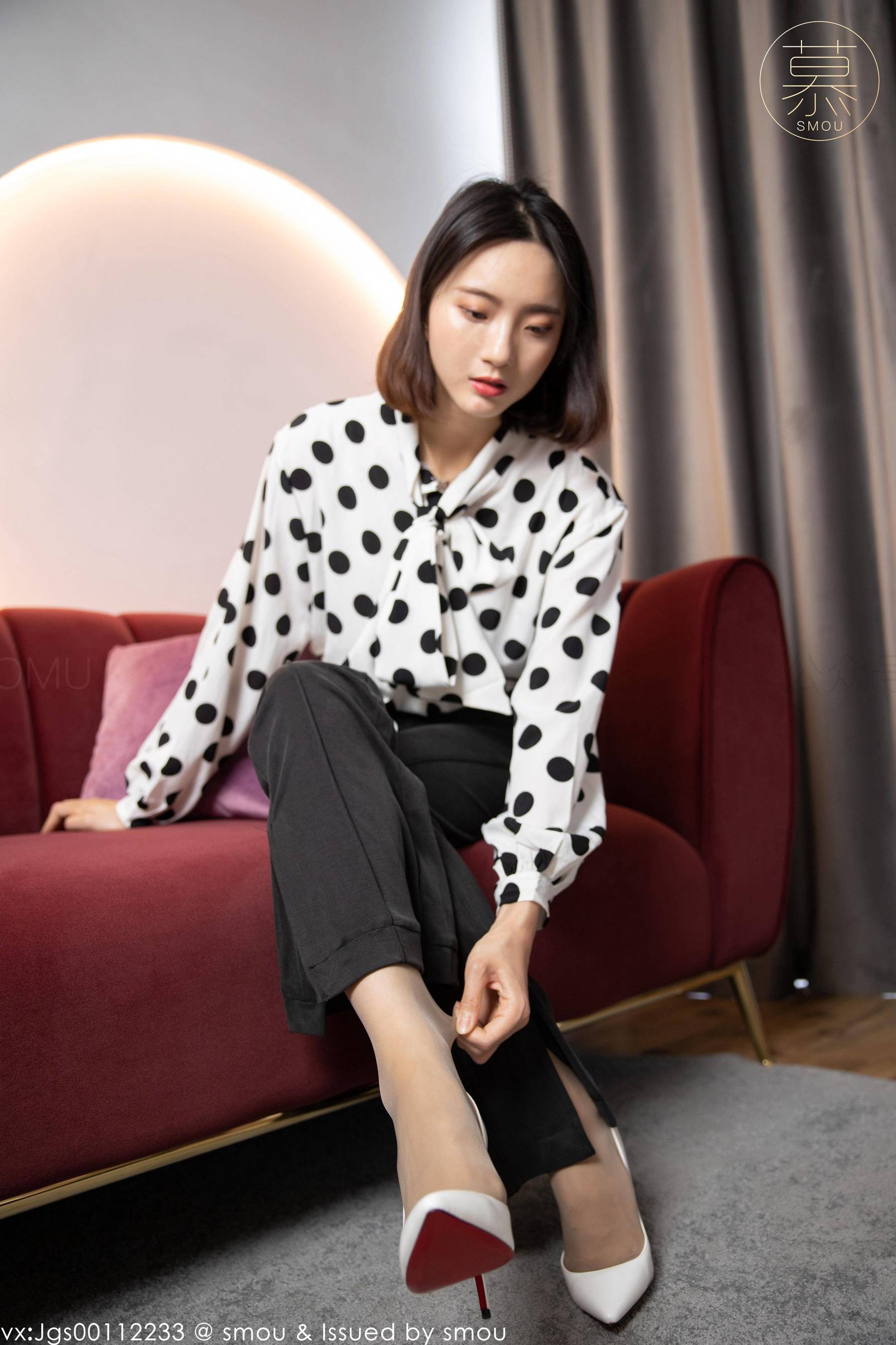 [丝慕SMOU] 熟系列 S008 佳佳 丝袜美腿套图