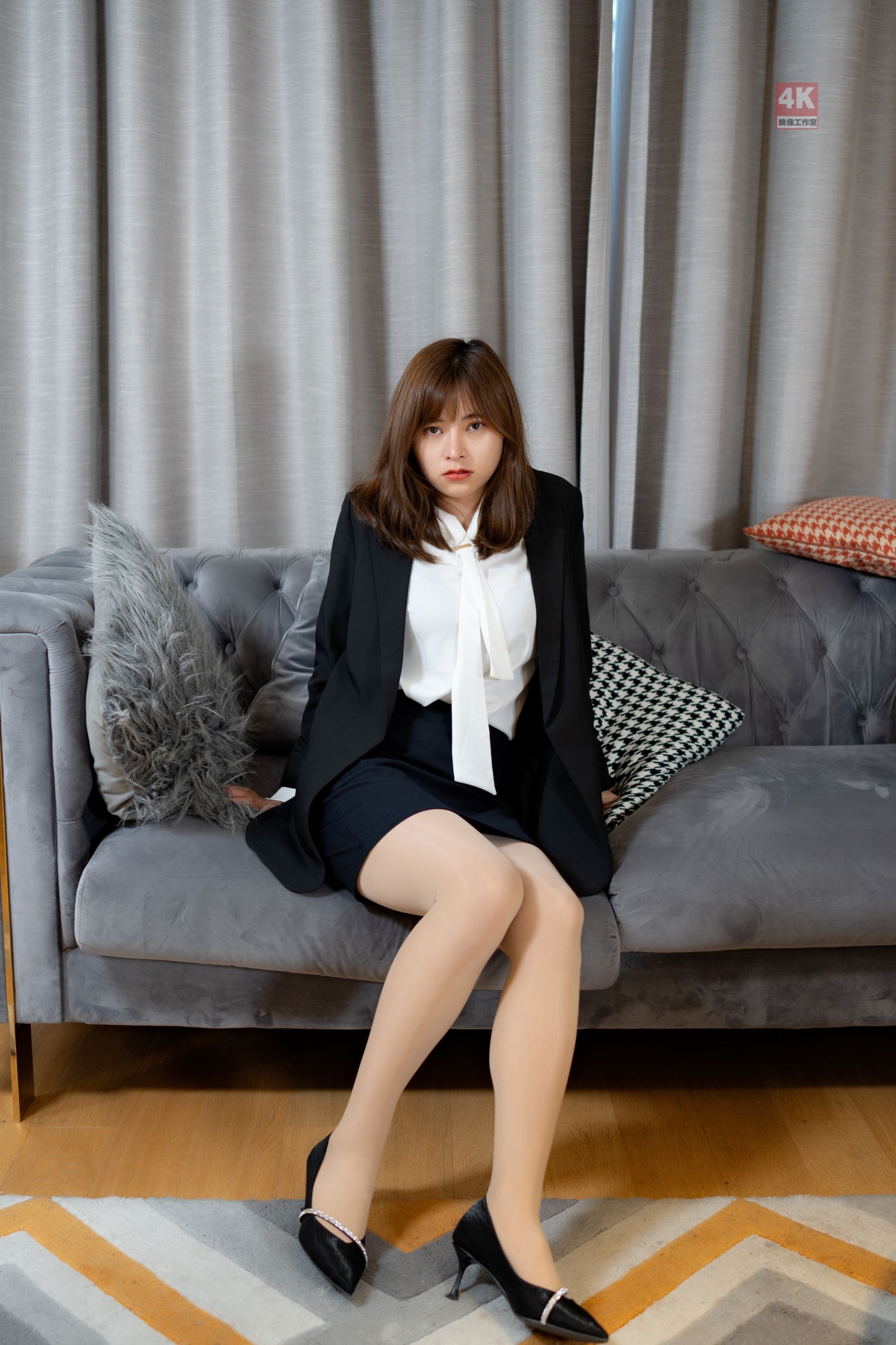 [丽柜Ligui] 网络丽人 Model 奈沐子 《复古的两套日式OL》