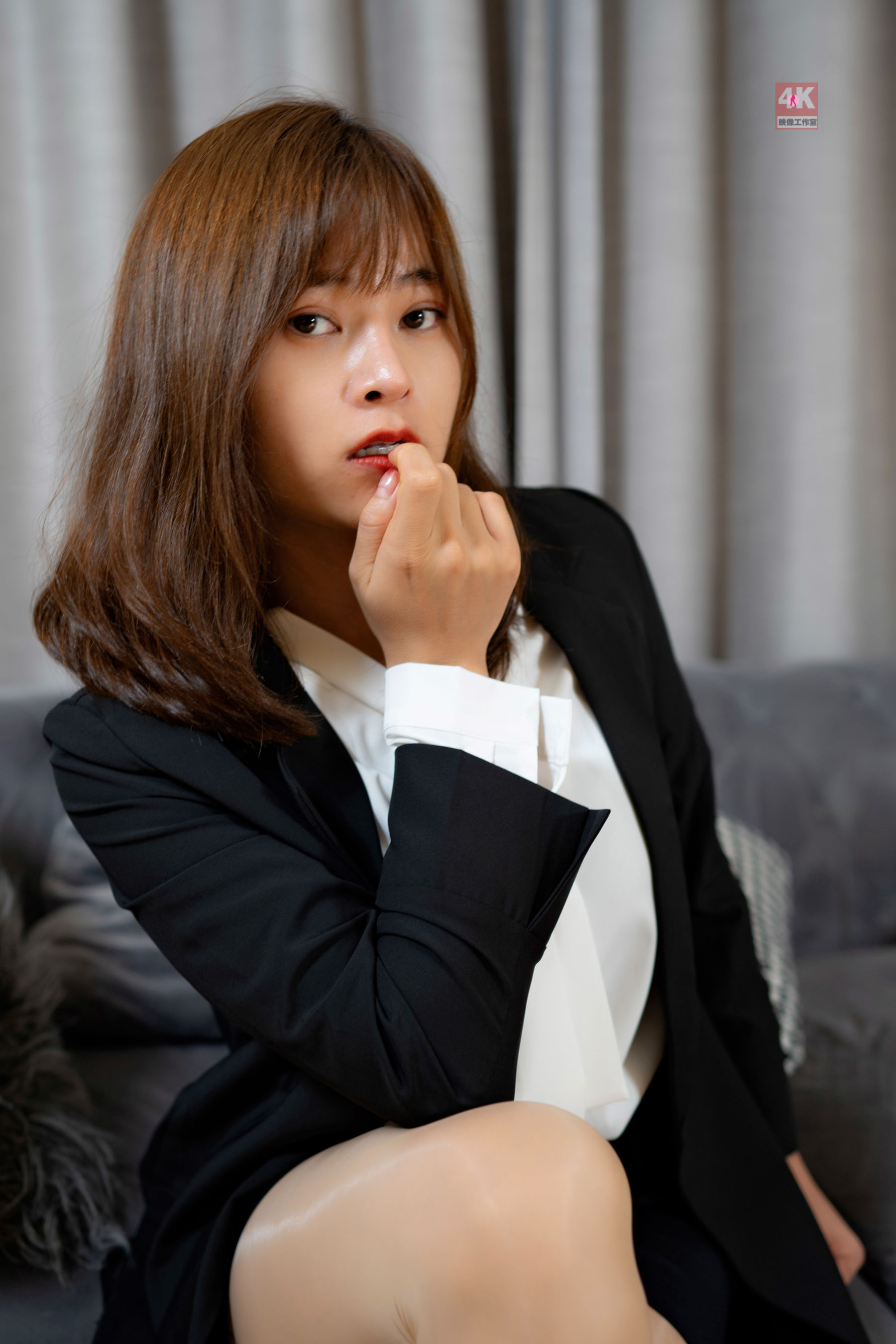 [丽柜Ligui] 网络丽人 Model 奈沐子 《复古的两套日式OL》