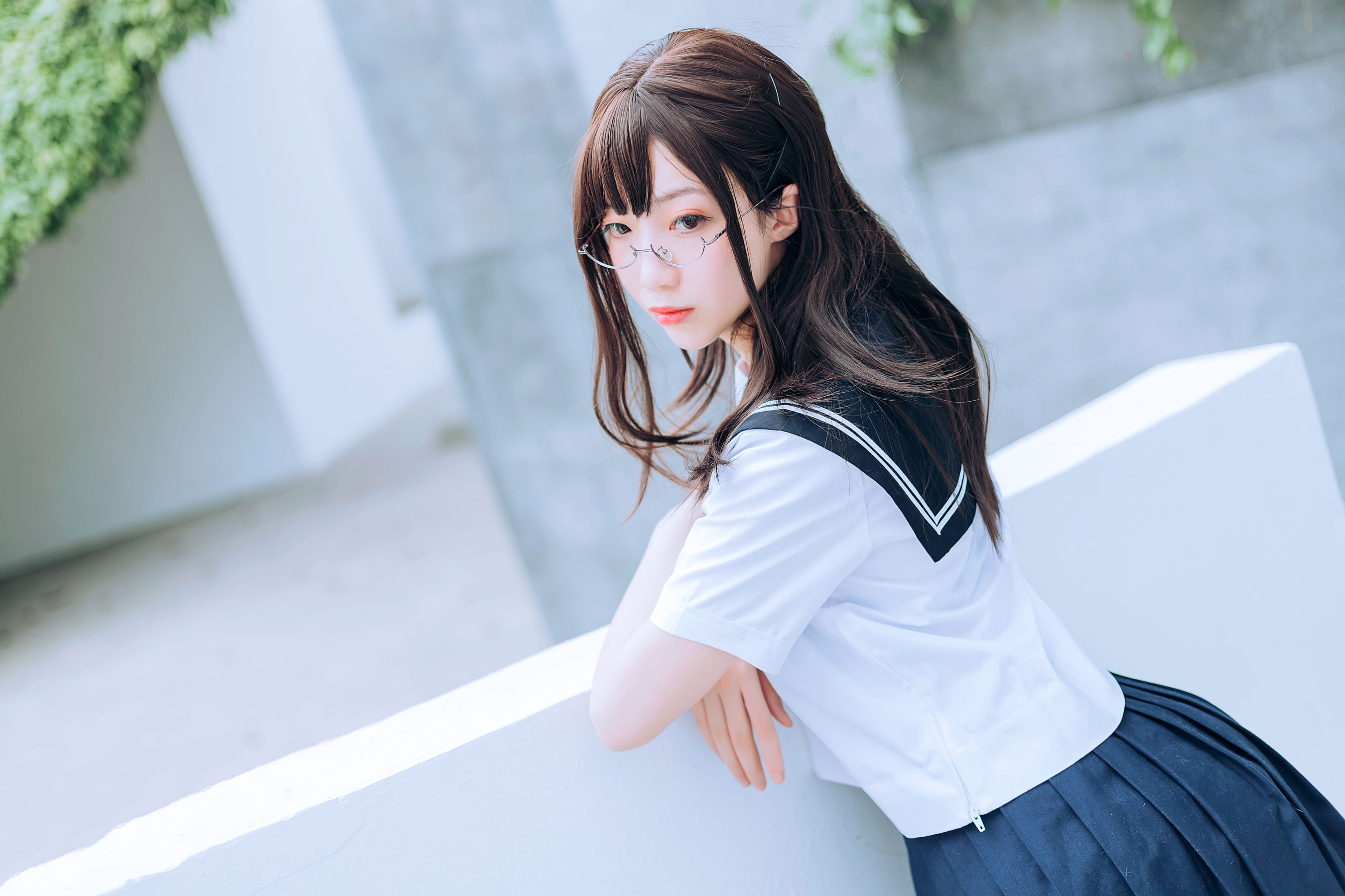 [喵糖映画] VOL.446 你的负卿 绿意JK 写真套图