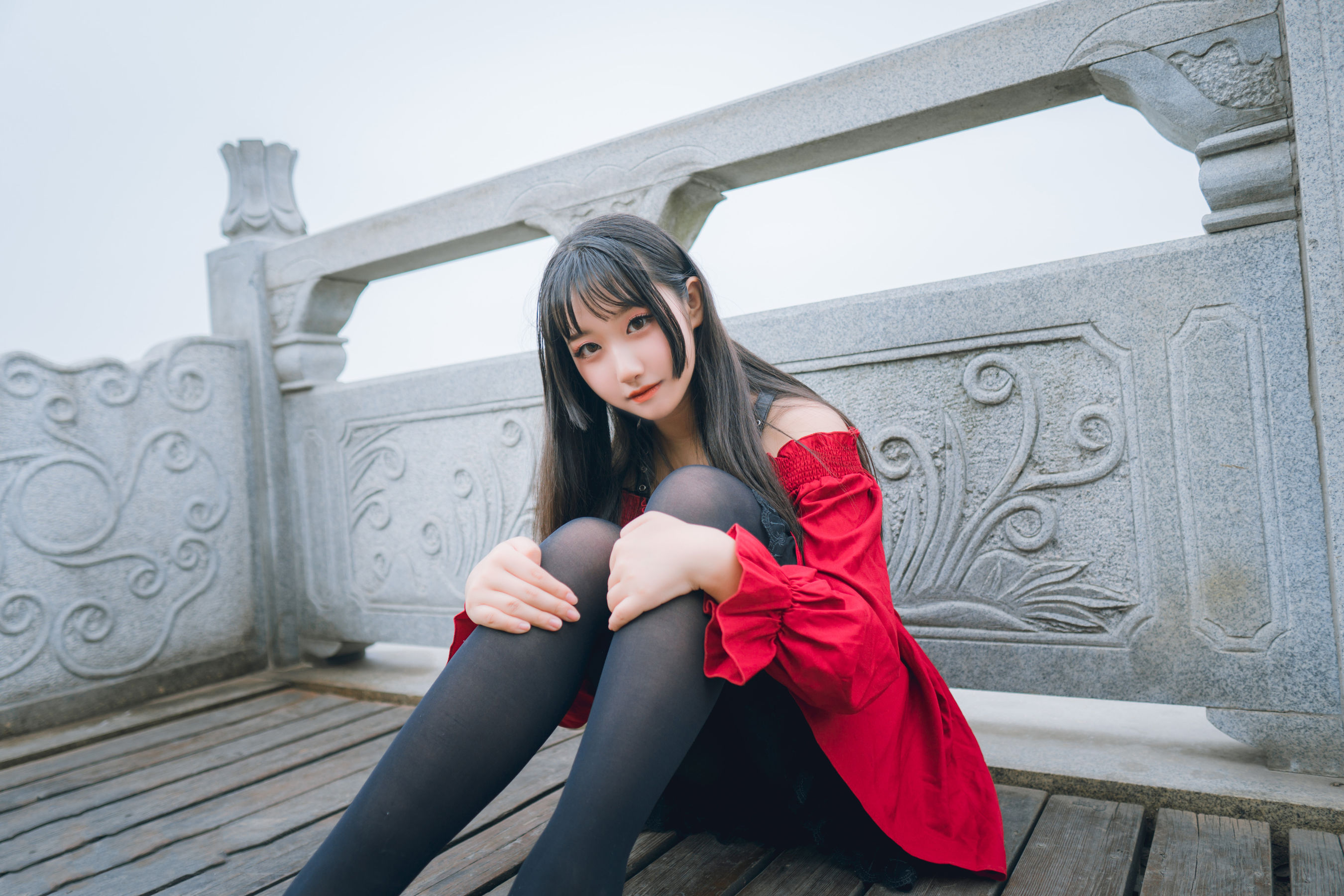 [喵糖映画] VOL.453 lovely呆玄 - 红与黑 写真套图