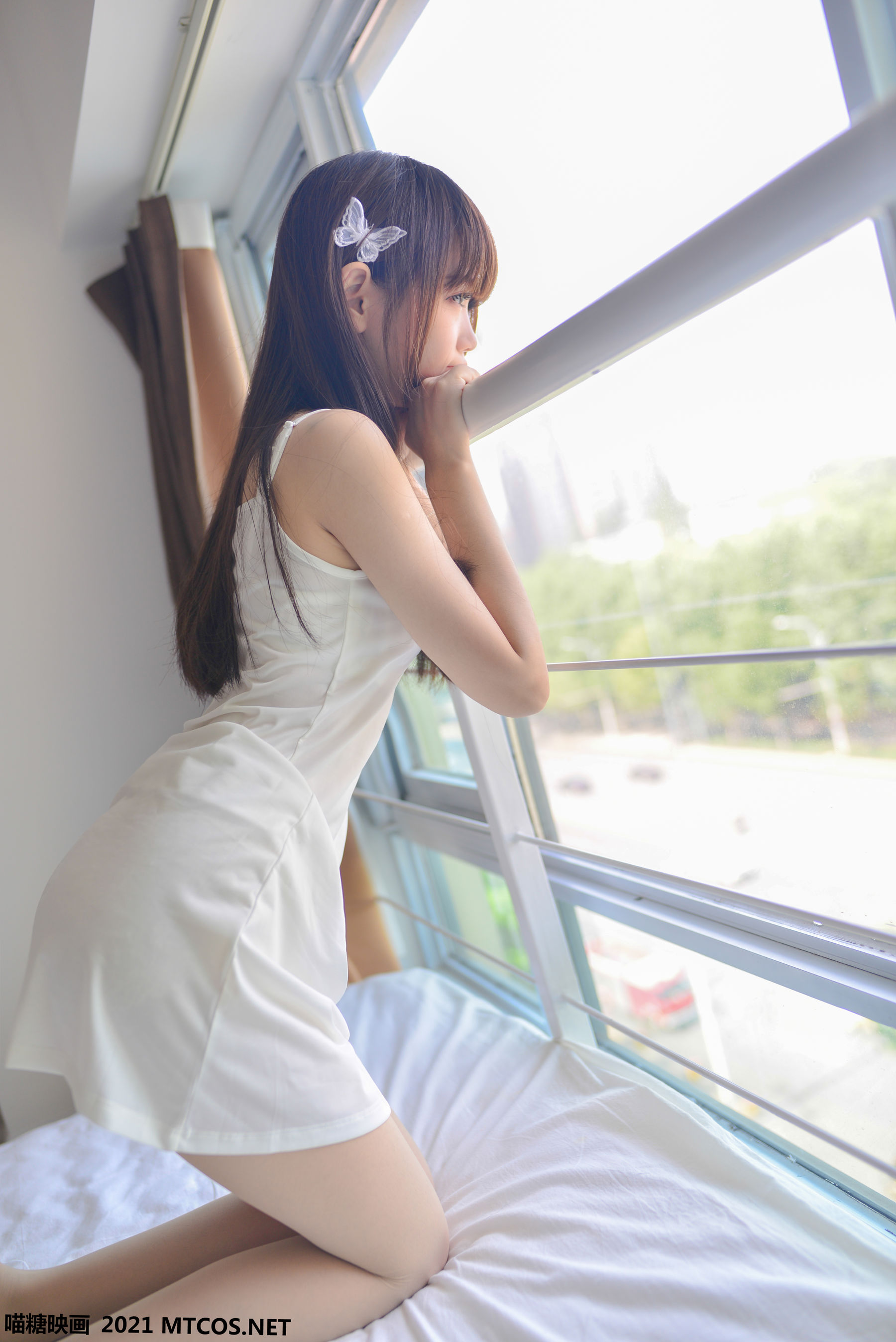 [喵糖映画] VOL.454 雪琪 白色女友 写真套图