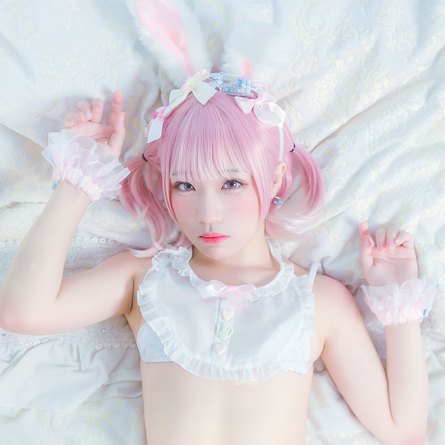 [网红COSER写真] 动漫博主Mime弥美 - 白粉色兔女郎