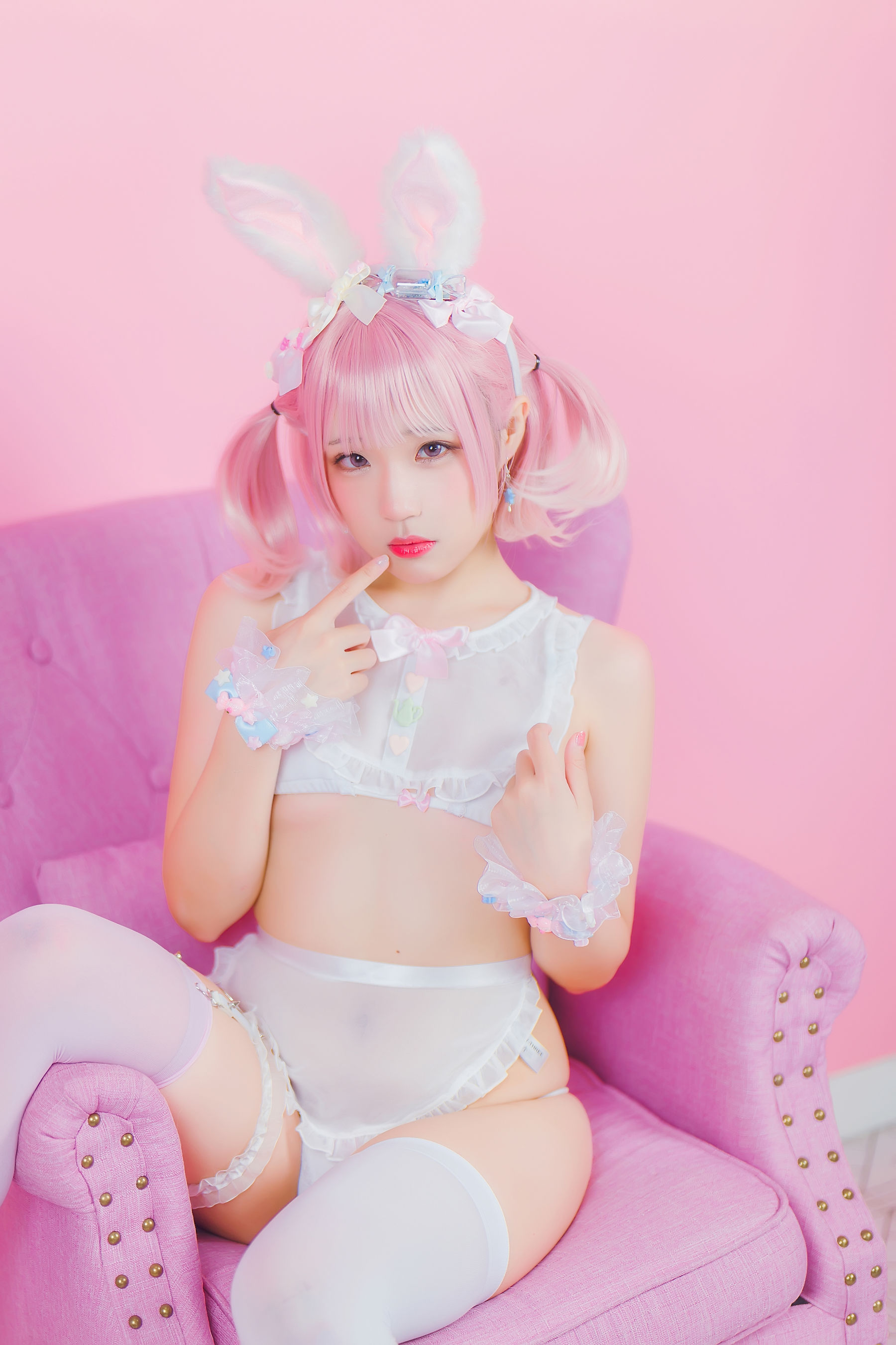 [网红COSER写真] 动漫博主Mime弥美 - 白粉色兔女郎