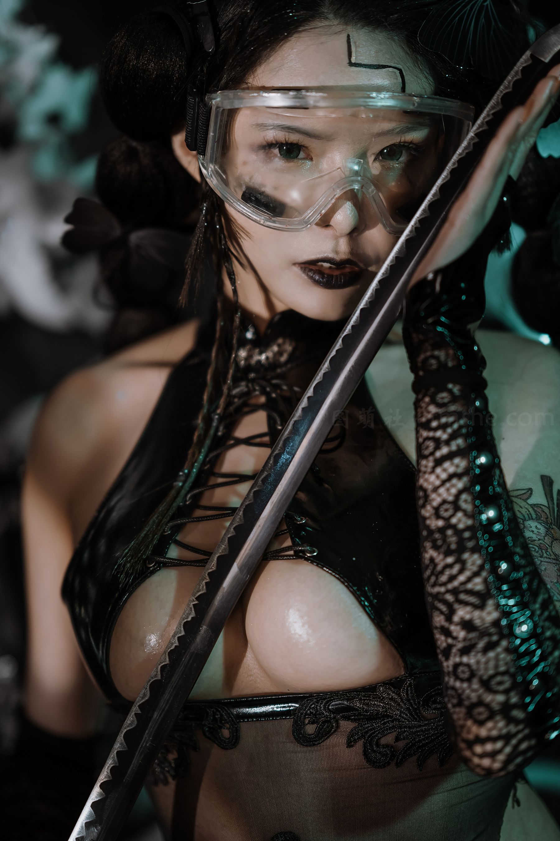 [网红COSER写真] 秋和柯基(夏小秋秋秋) - VR女友(虚拟篇)