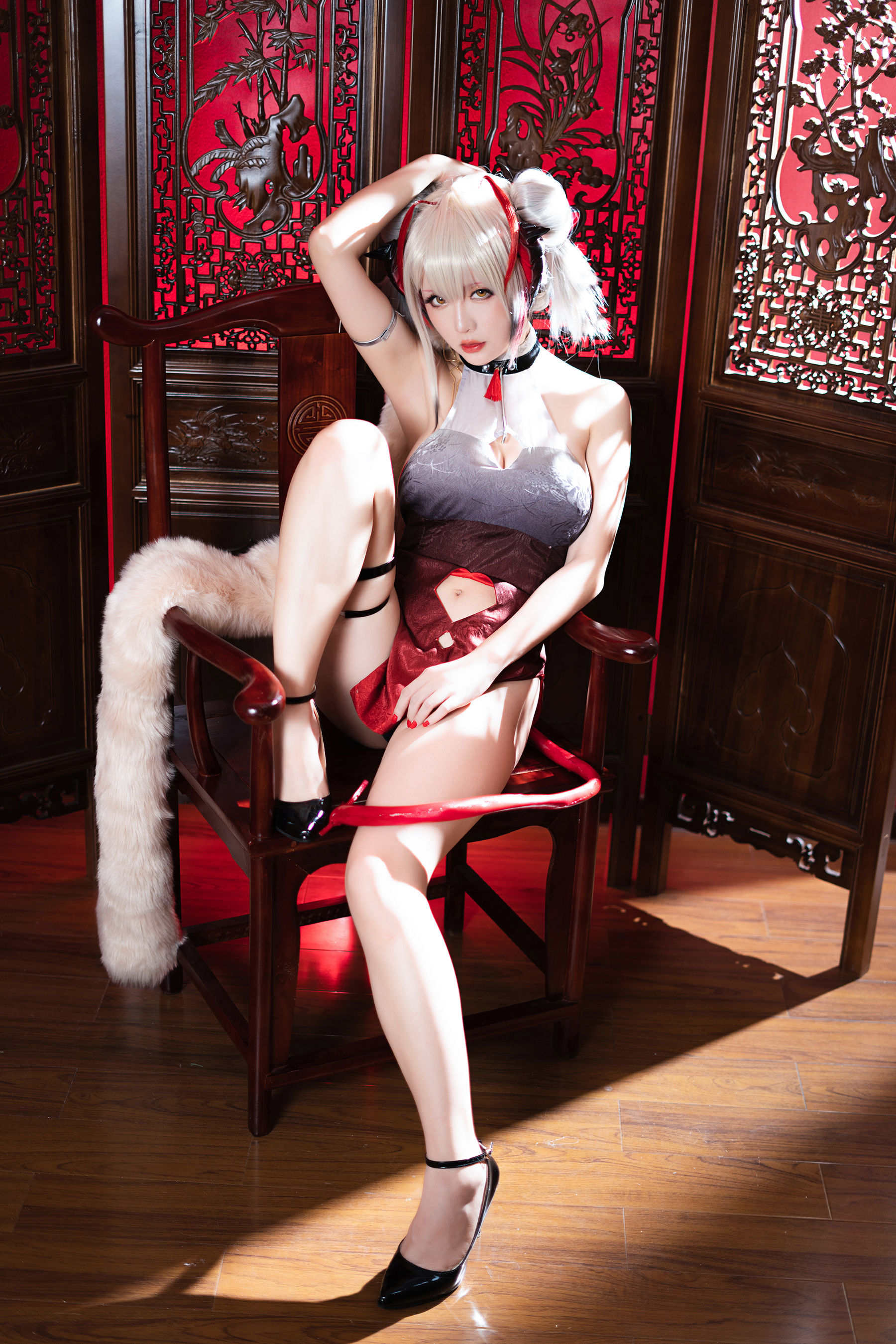 [网红COSER写真] Coser小姐姐星之迟迟 - W-同人旗袍