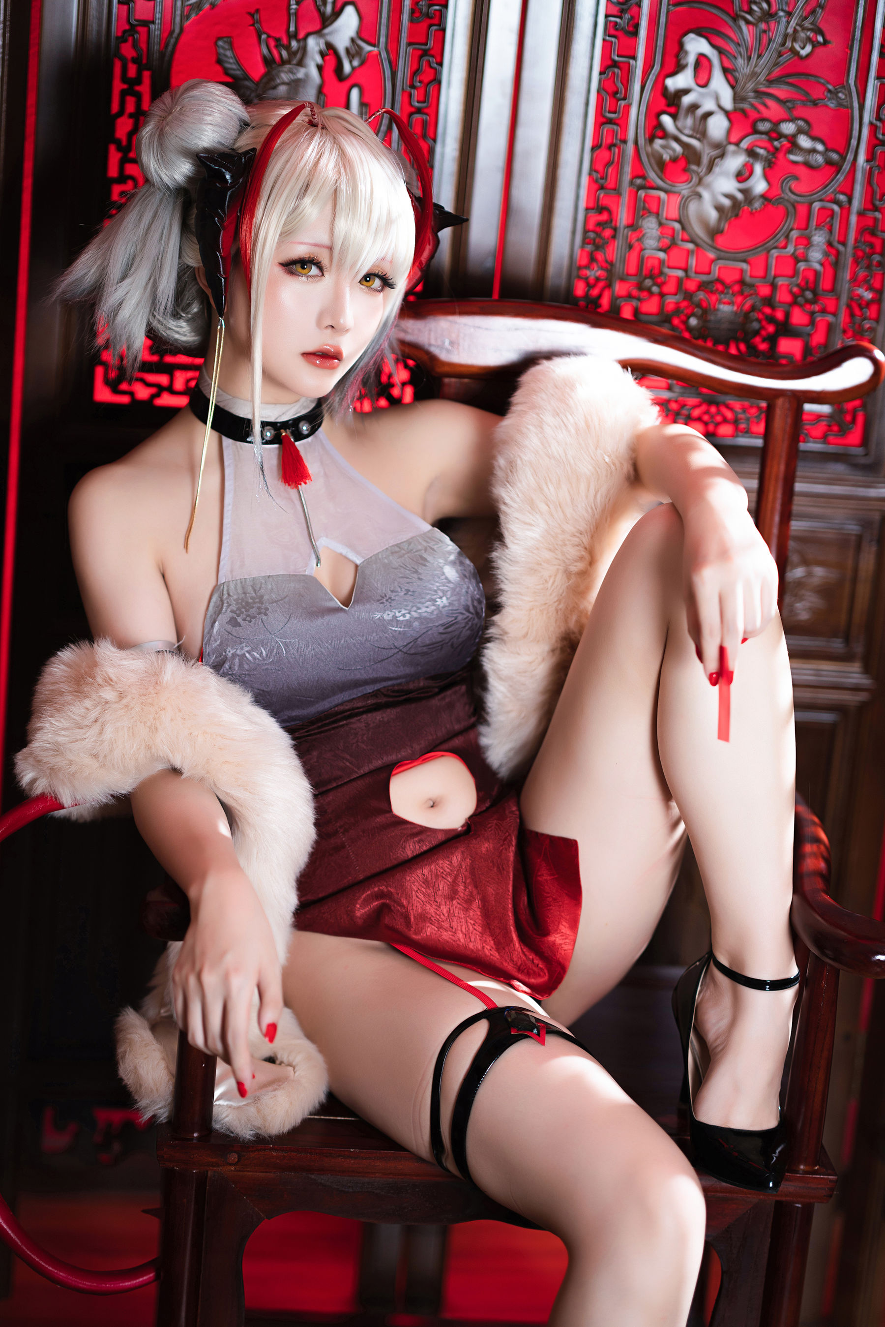 [网红COSER写真] Coser小姐姐星之迟迟 - W-同人旗袍