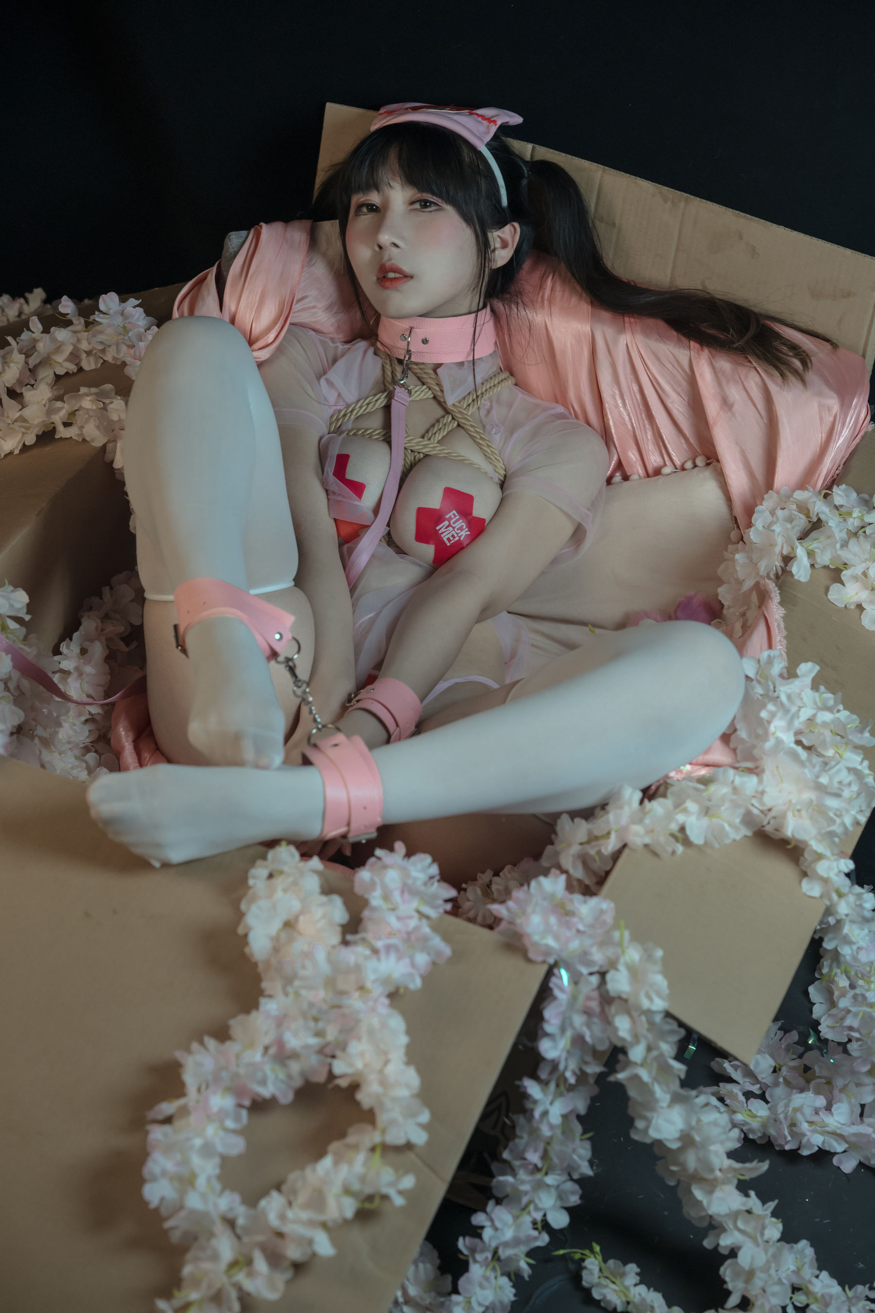 [网红COSER写真] 云溪溪 - 奶桃护士