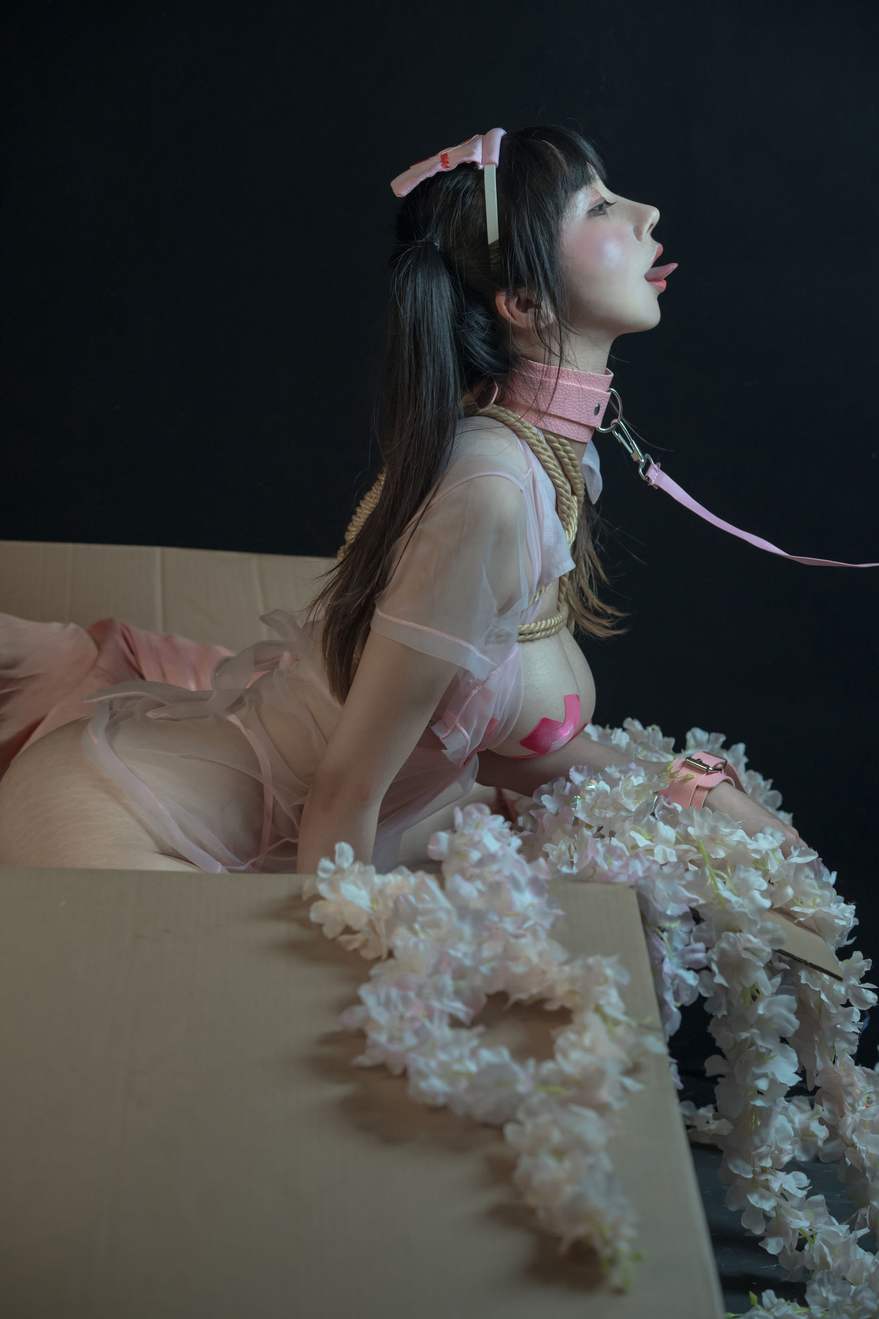 [网红COSER写真] 云溪溪 - 奶桃护士