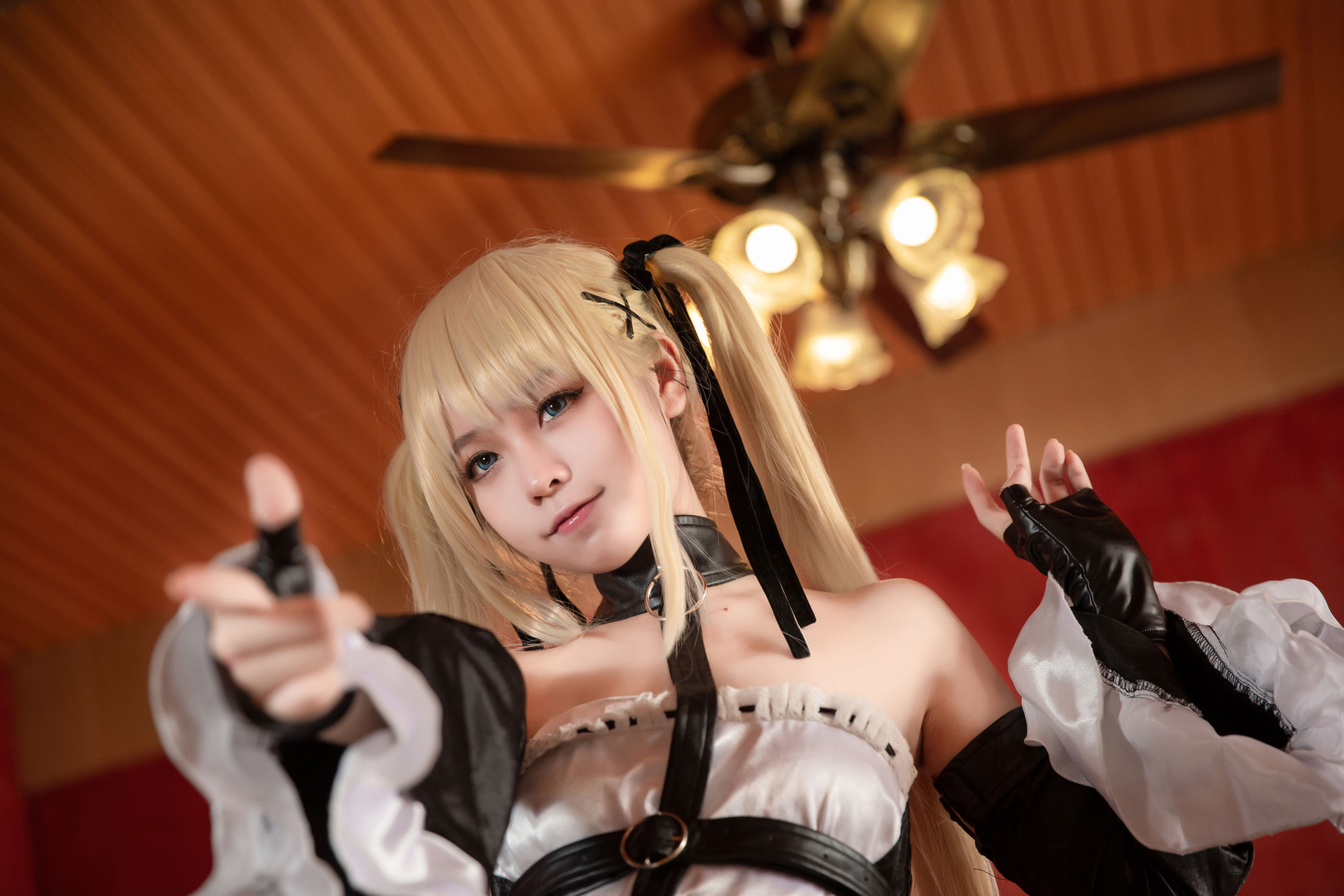 [网红COSER写真] 动漫博主G44不会受伤 - 玛丽萝丝