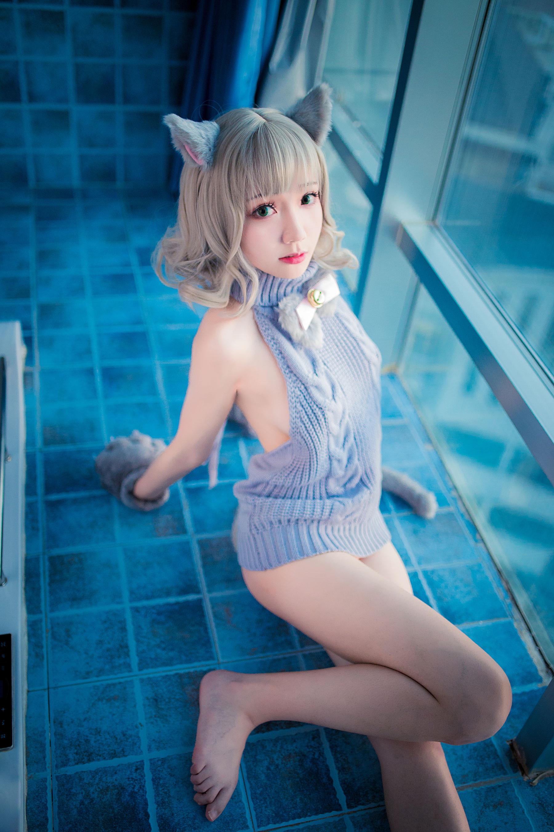 [网红COSER写真] 萝莉福利真央Mao - 露背毛衣