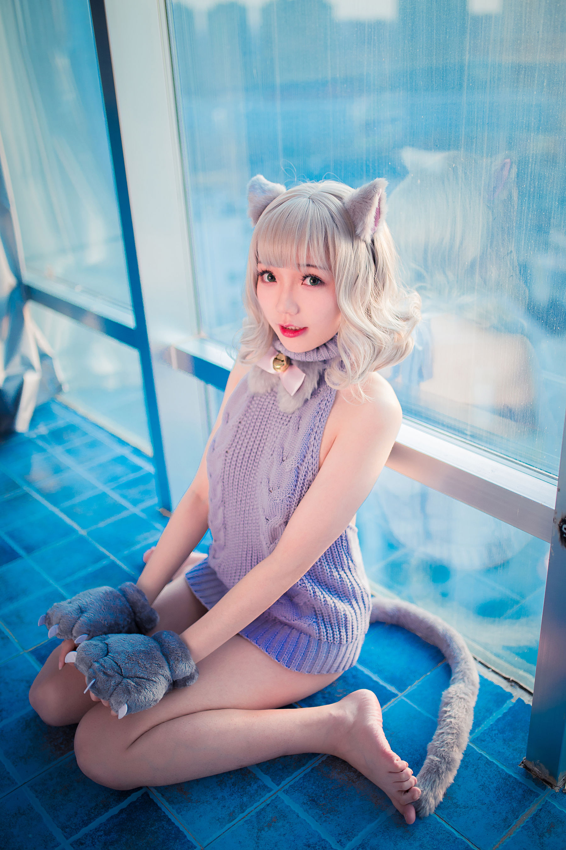 [网红COSER写真] 萝莉福利真央Mao - 露背毛衣