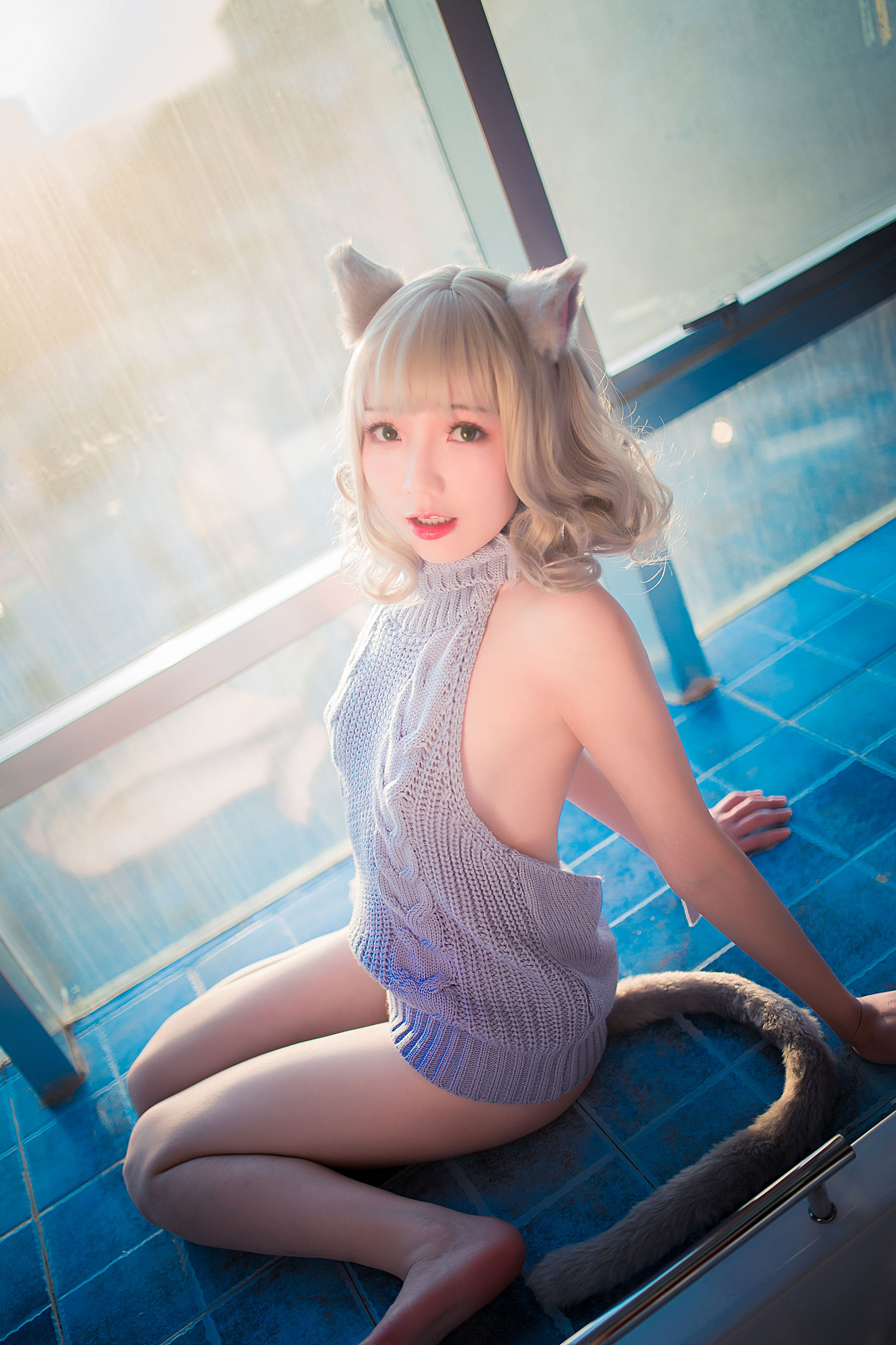 [网红COSER写真] 萝莉福利真央Mao - 露背毛衣