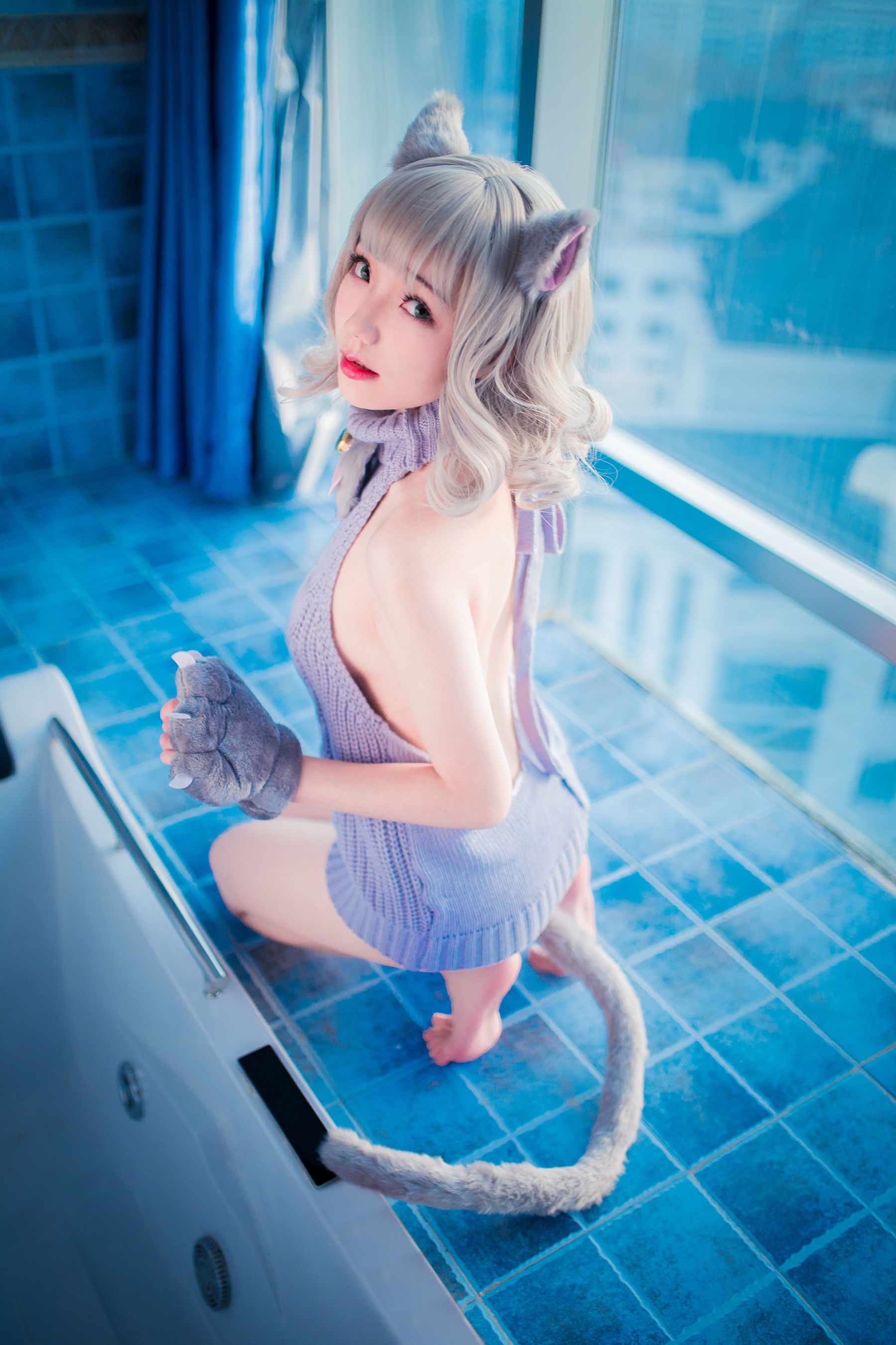 [网红COSER写真] 萝莉福利真央Mao - 露背毛衣