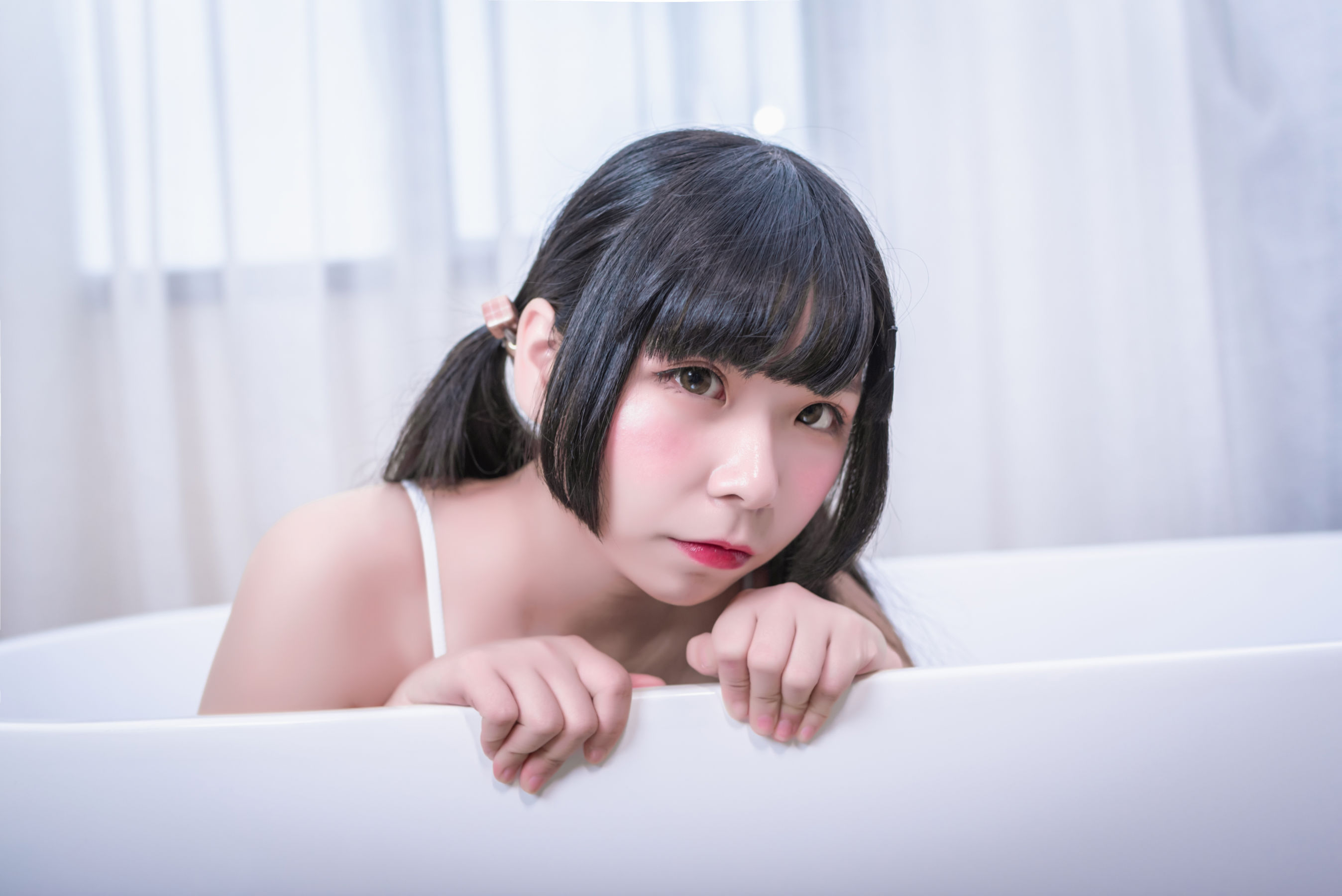 [网红COSER写真] 自闭颜球球(无颜小天使wy) - 死库水