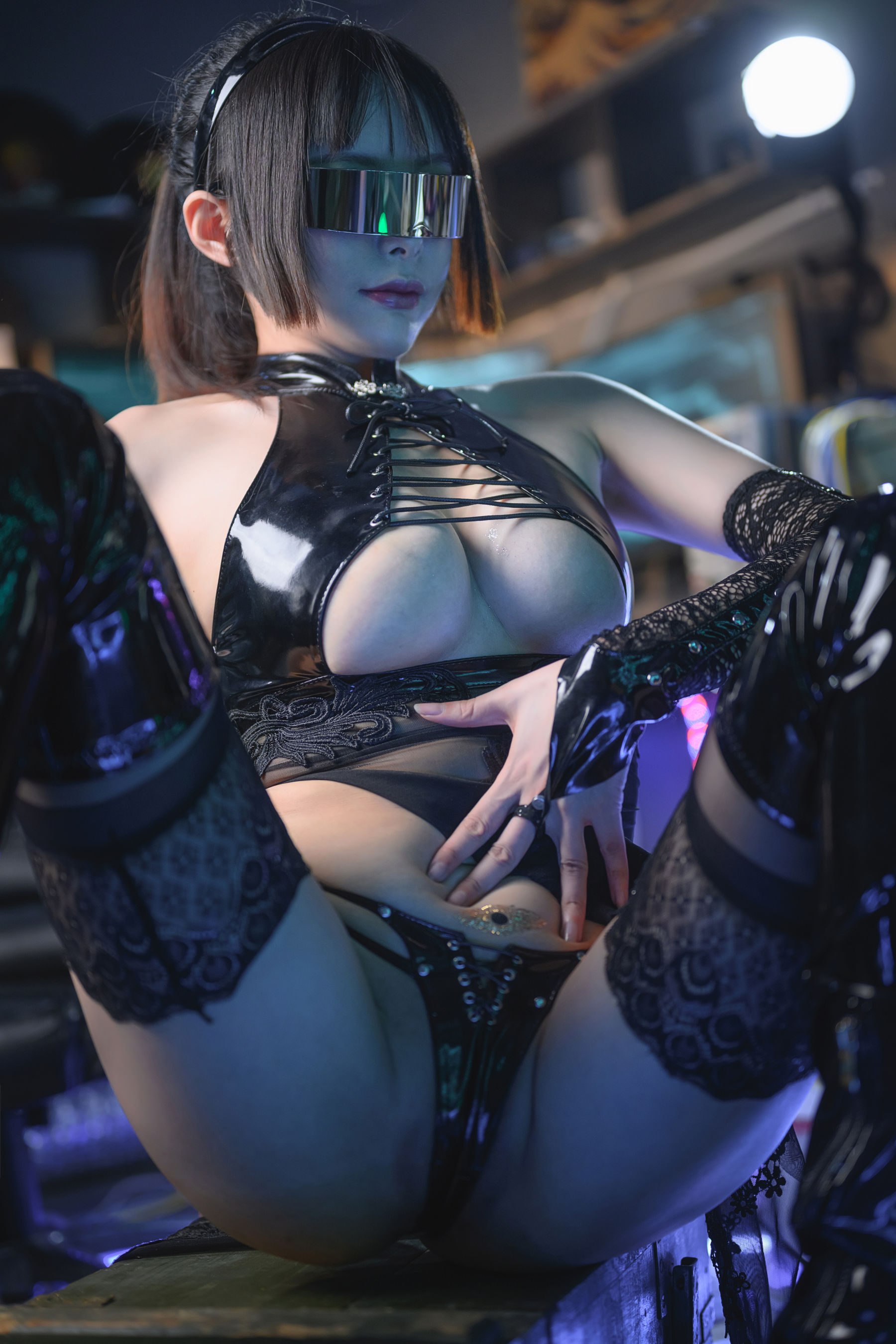 [网红COSER写真] 秋和柯基(夏小秋秋秋) - VR女友(现实篇)