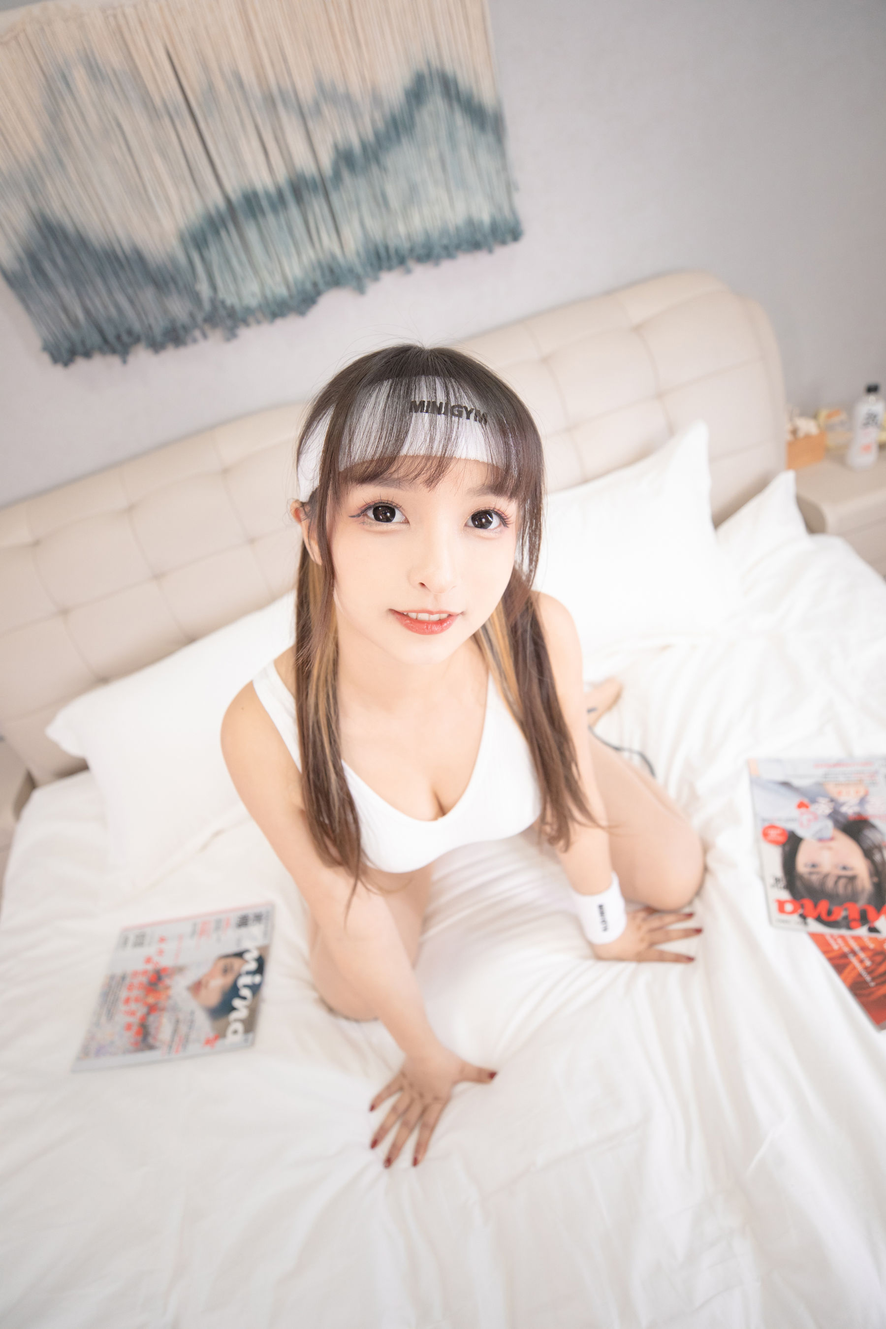[网红COSER写真] 萝莉神楽板真冬之温度の香り