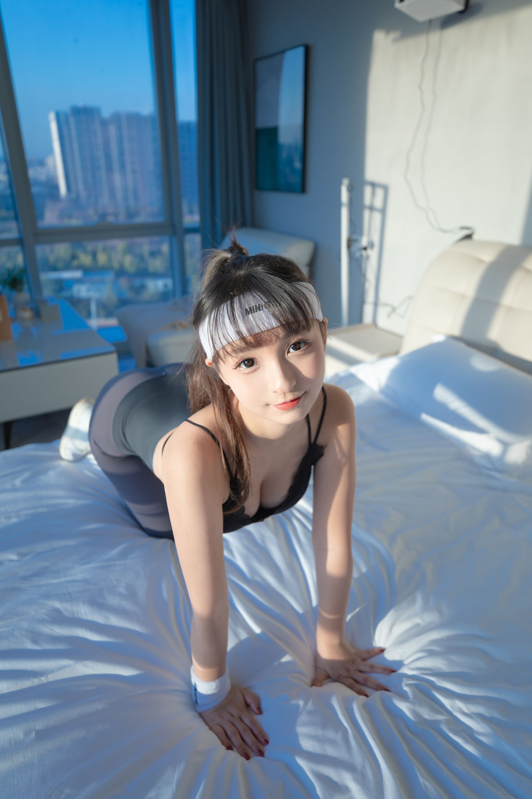 [网红COSER写真] 萝莉神楽板真冬之温度の香り