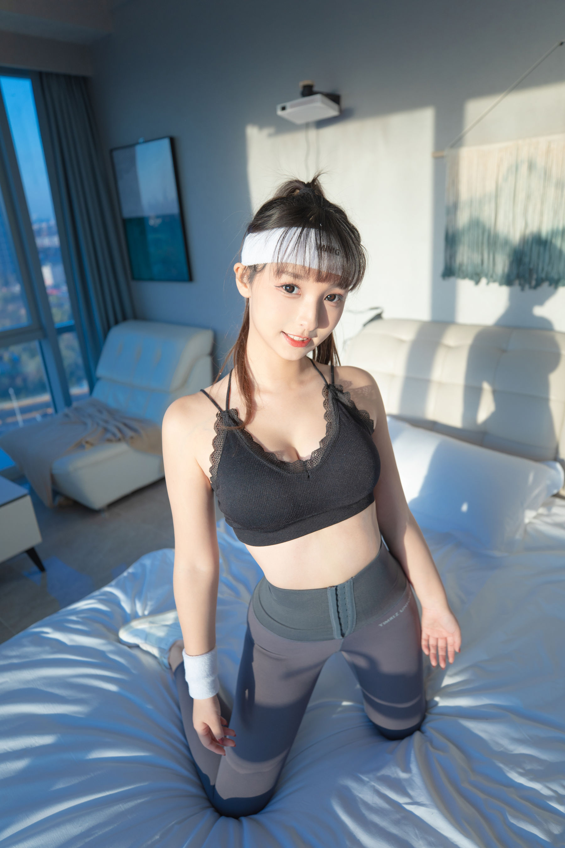 [网红COSER写真] 萝莉神楽板真冬之温度の香り